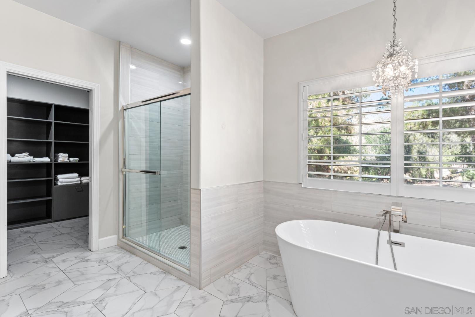 Detail Gallery Image 22 of 51 For 1696  Gil Way, Vista,  CA 92084 - 6 Beds | 5/1 Baths