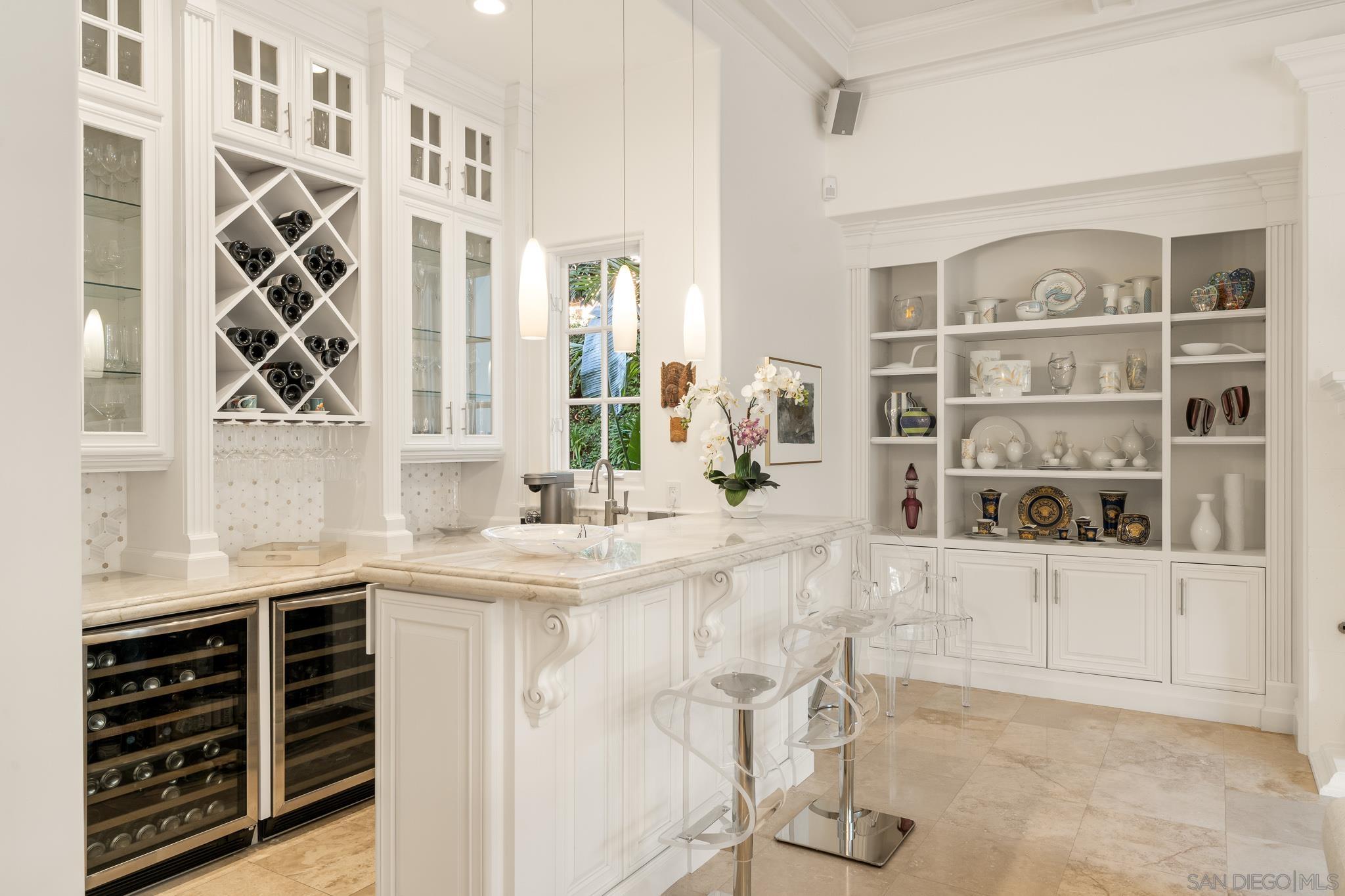 Detail Gallery Image 13 of 43 For 6369  Clubhouse, Rancho Santa Fe,  CA 92067 - 6 Beds | 5/1 Baths