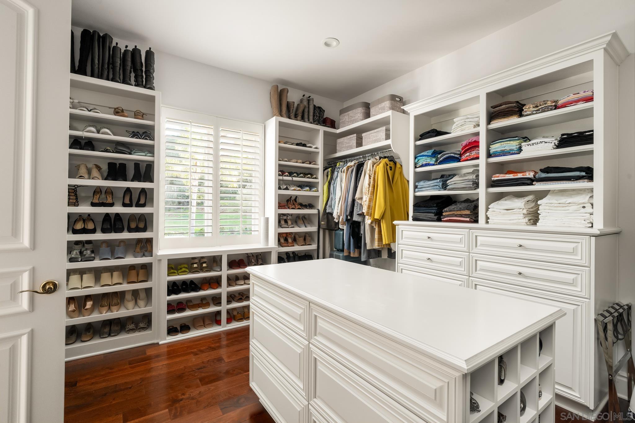 Detail Gallery Image 20 of 43 For 6369  Clubhouse, Rancho Santa Fe,  CA 92067 - 6 Beds | 5/1 Baths