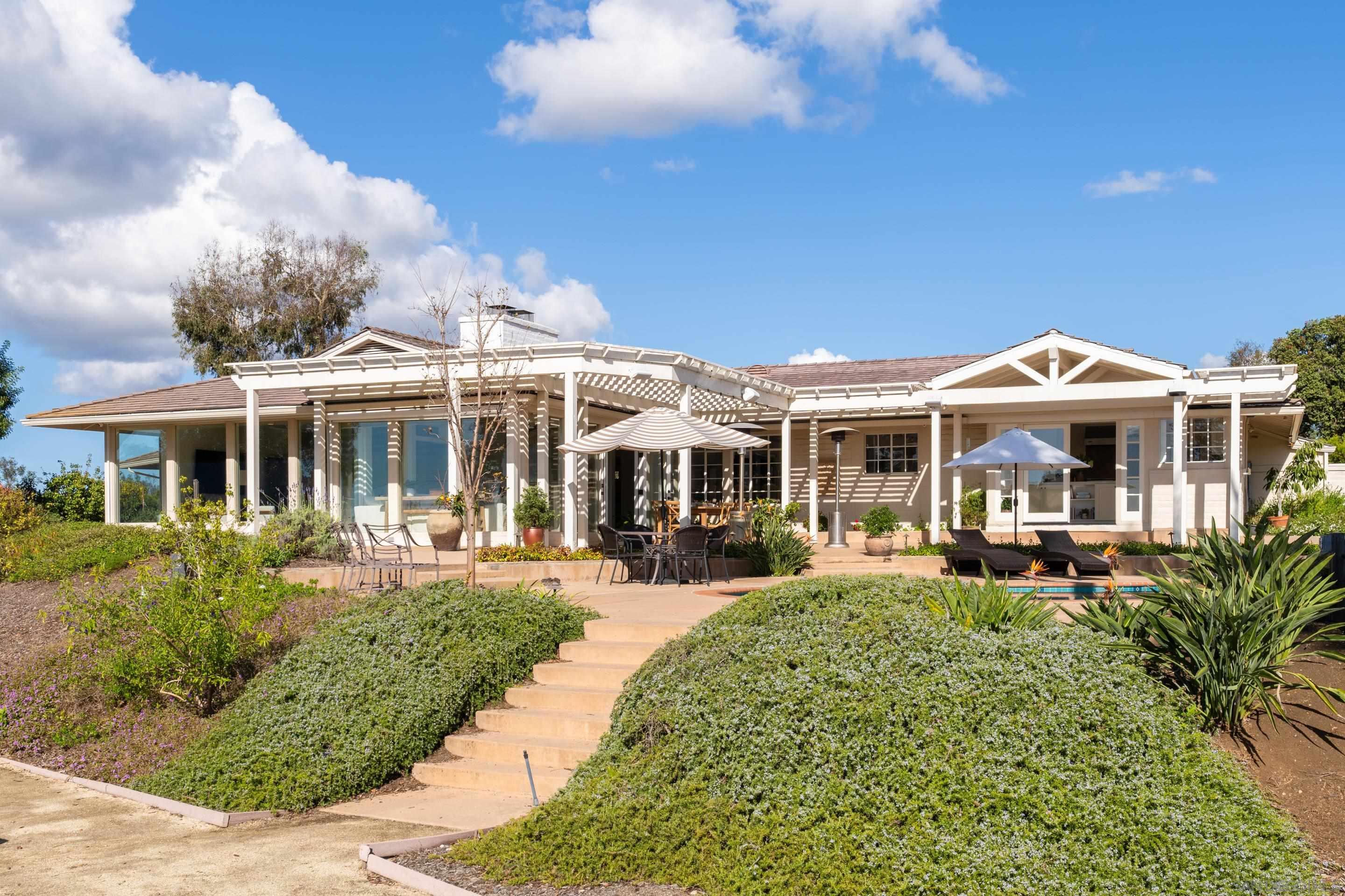 Detail Gallery Image 3 of 34 For 5327  La Glorieta, Rancho Santa Fe,  CA 92067 - 6 Beds | 6/1 Baths