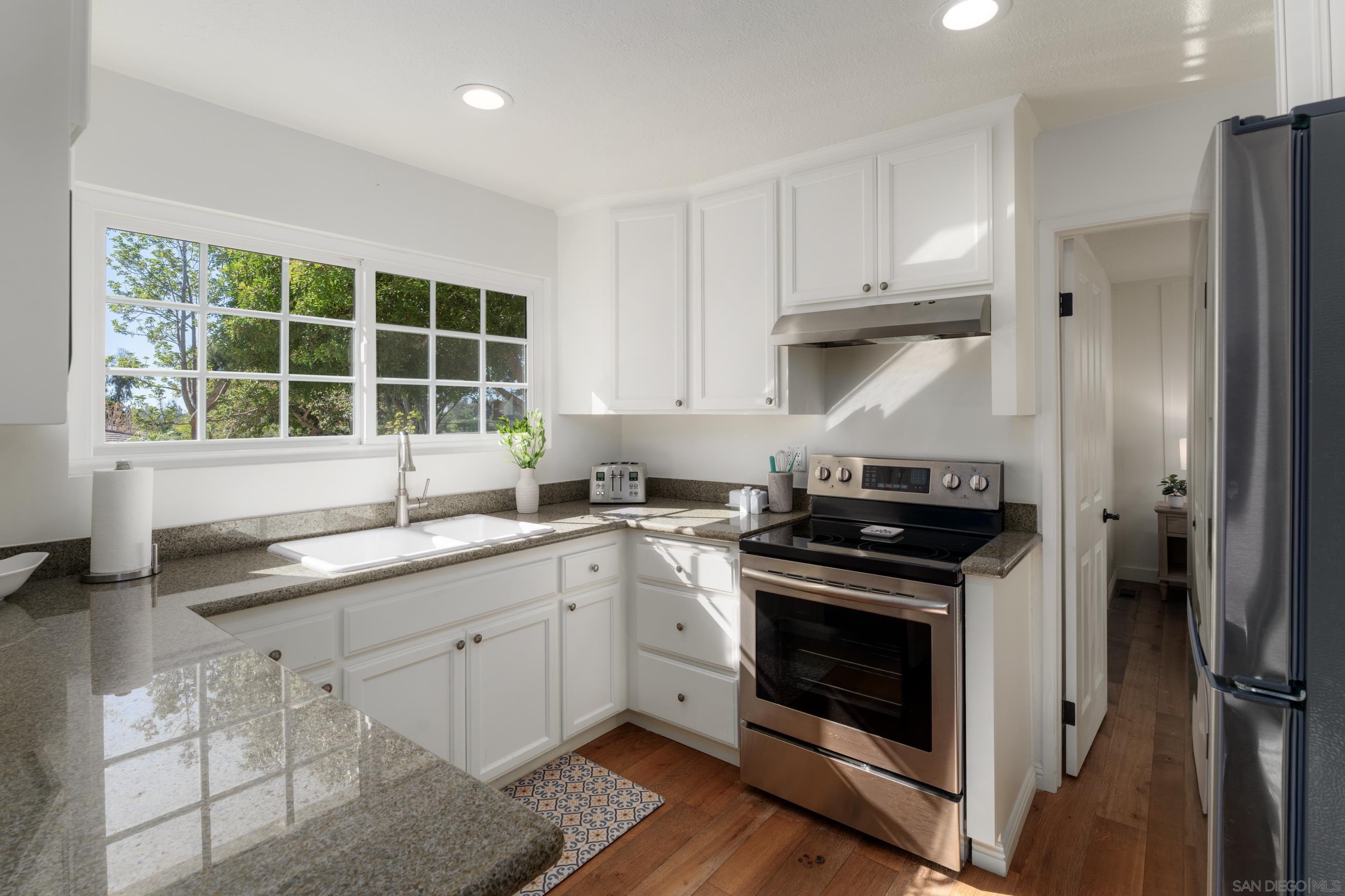 Detail Gallery Image 27 of 34 For 5327  La Glorieta, Rancho Santa Fe,  CA 92067 - 6 Beds | 6/1 Baths