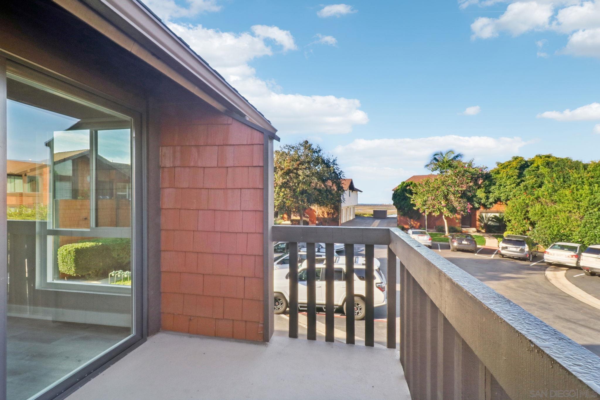 Detail Gallery Image 4 of 61 For 2422  Caminito Ocean Cv, Cardiff By The Sea,  CA 92007 - 2 Beds | 1 Baths