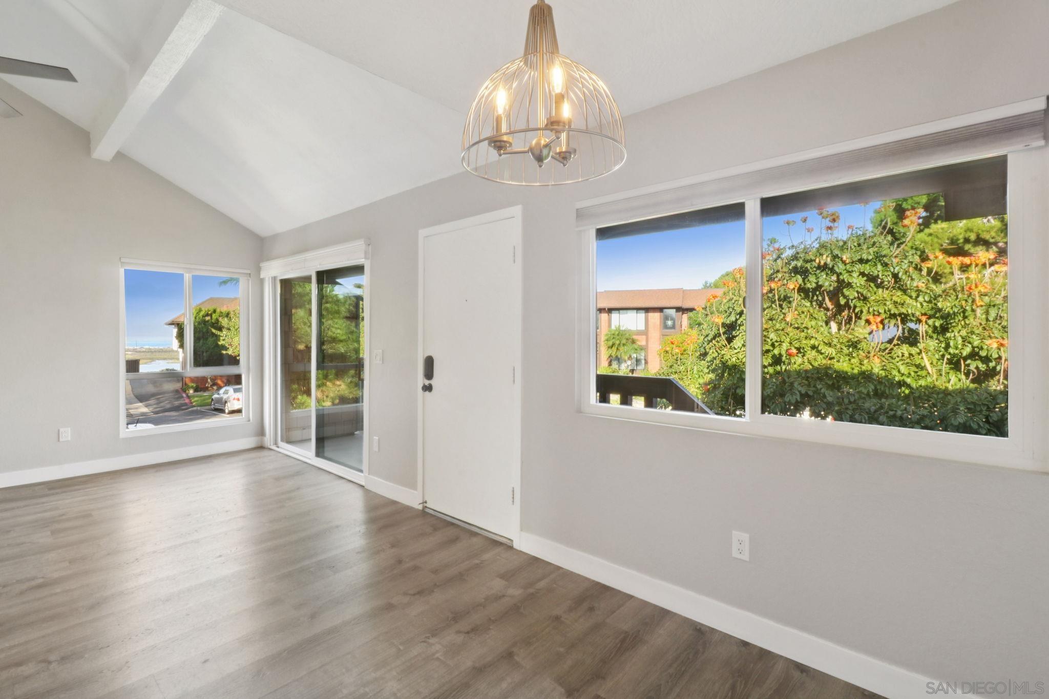 Detail Gallery Image 6 of 61 For 2422  Caminito Ocean Cv, Cardiff By The Sea,  CA 92007 - 2 Beds | 1 Baths