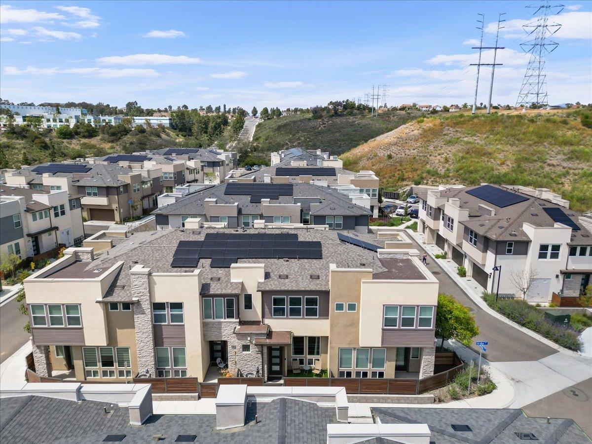 Detail Gallery Image 1 of 32 For 11026  Eka Way, San Diego,  CA 92126 - 3 Beds | 2/1 Baths