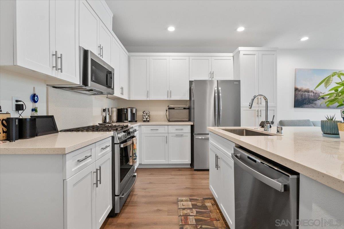 Detail Gallery Image 14 of 32 For 11026  Eka Way, San Diego,  CA 92126 - 3 Beds | 2/1 Baths