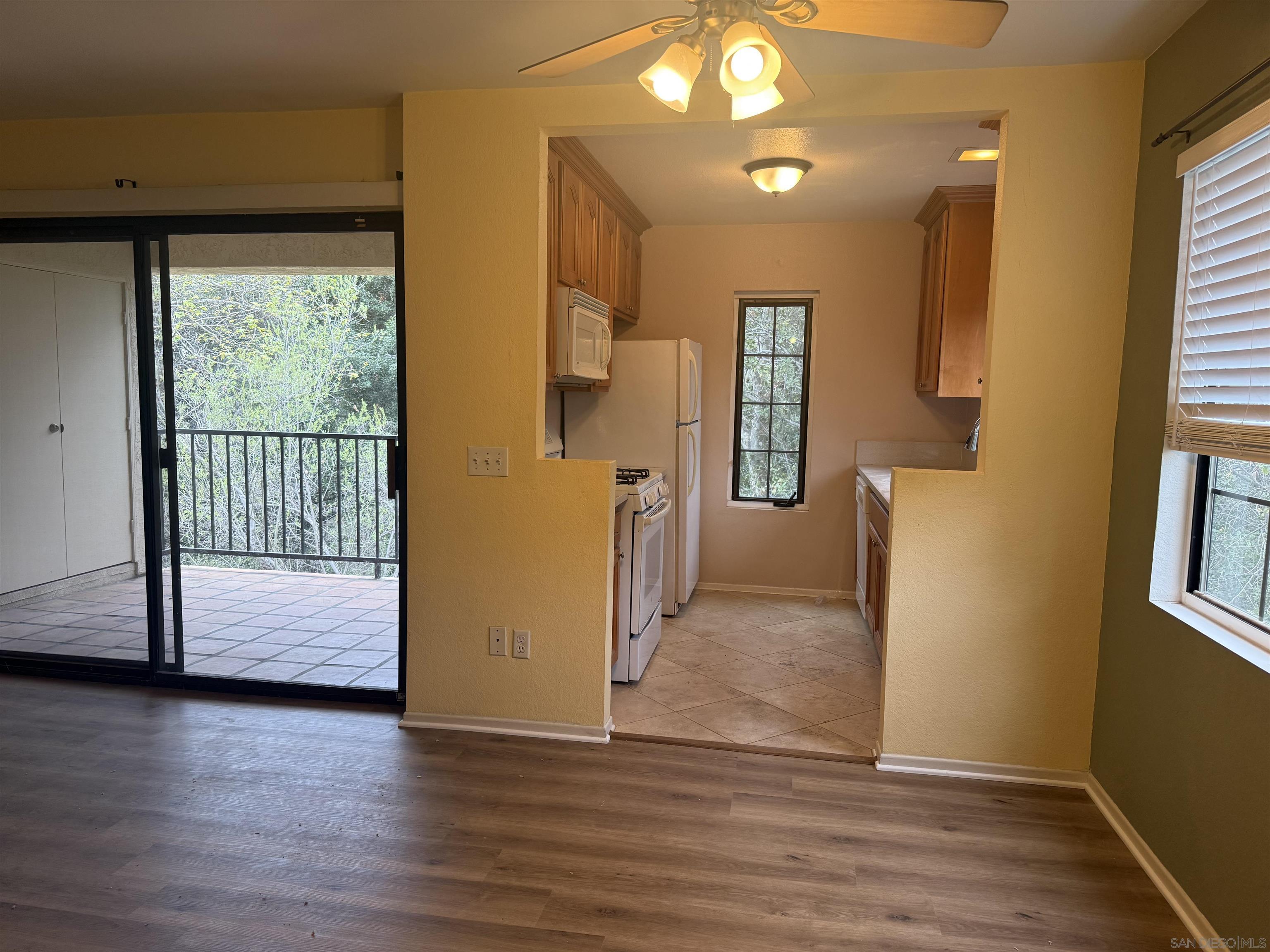 Detail Gallery Image 12 of 42 For 13294  Wimberly  228, San Diego,  CA 92128 - 2 Beds | 2 Baths