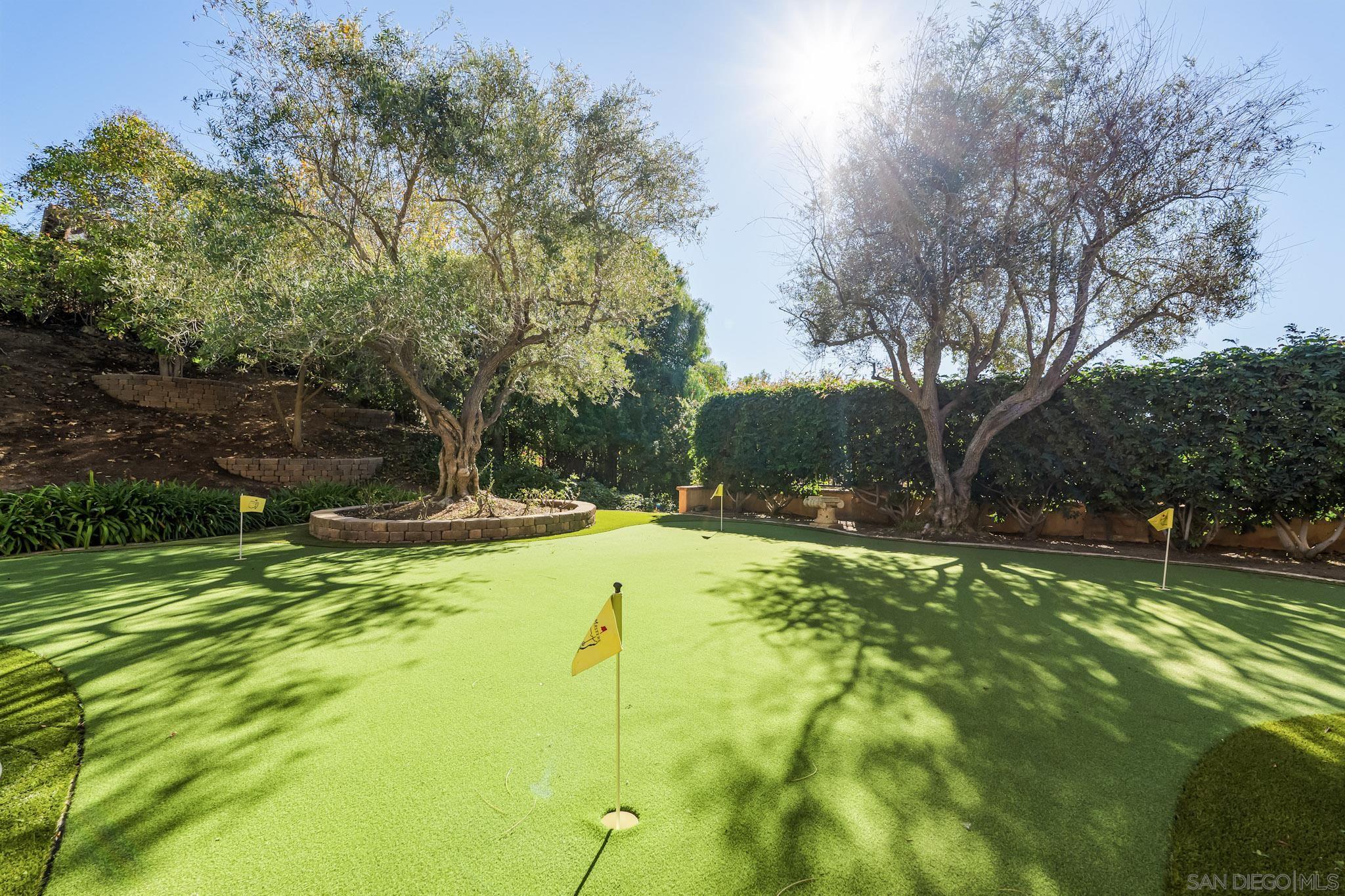 Detail Gallery Image 24 of 34 For 18486  via Candela, Rancho Santa Fe,  CA 92091 - 5 Beds | 5/2 Baths