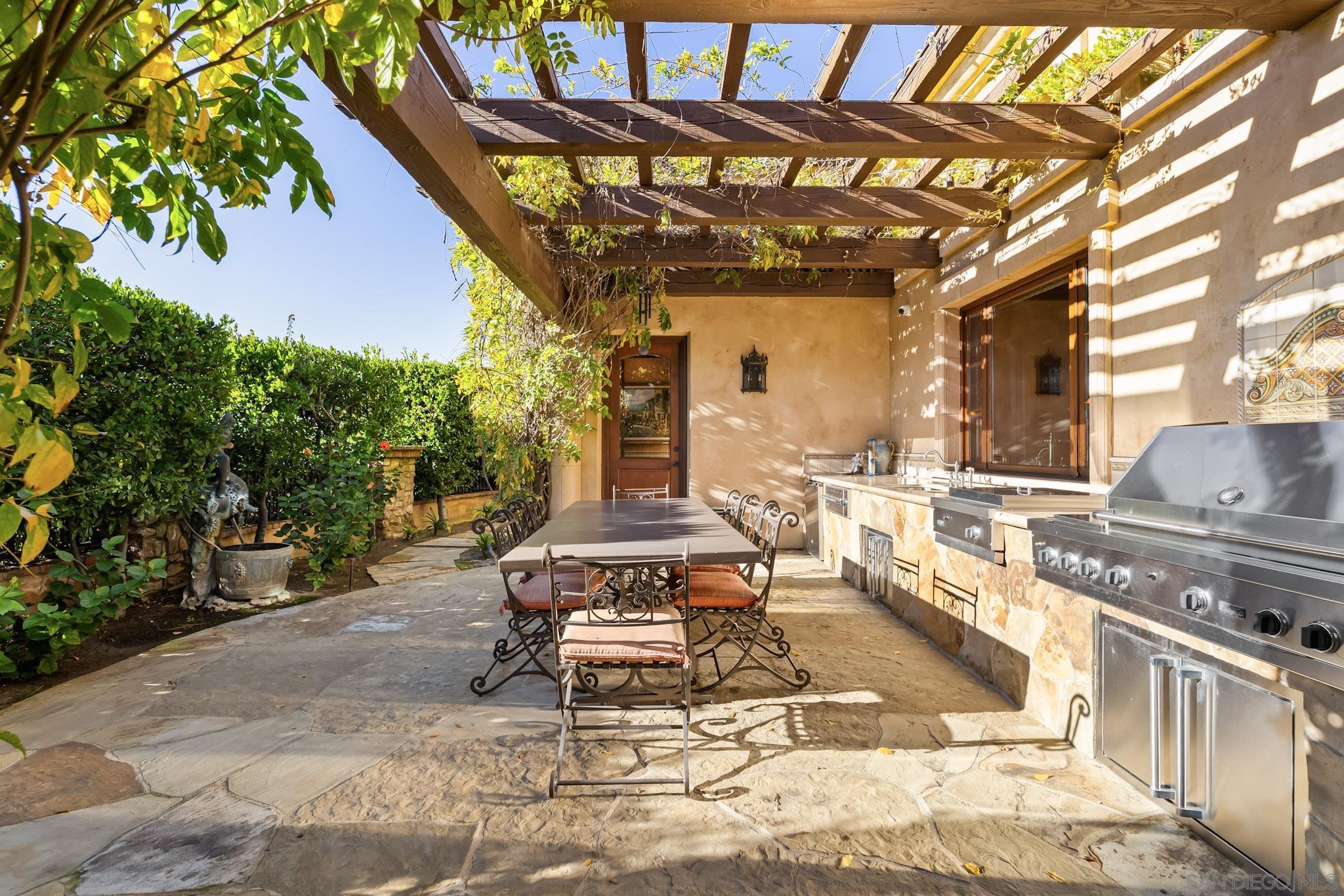 Detail Gallery Image 26 of 34 For 18486  via Candela, Rancho Santa Fe,  CA 92091 - 5 Beds | 5/2 Baths