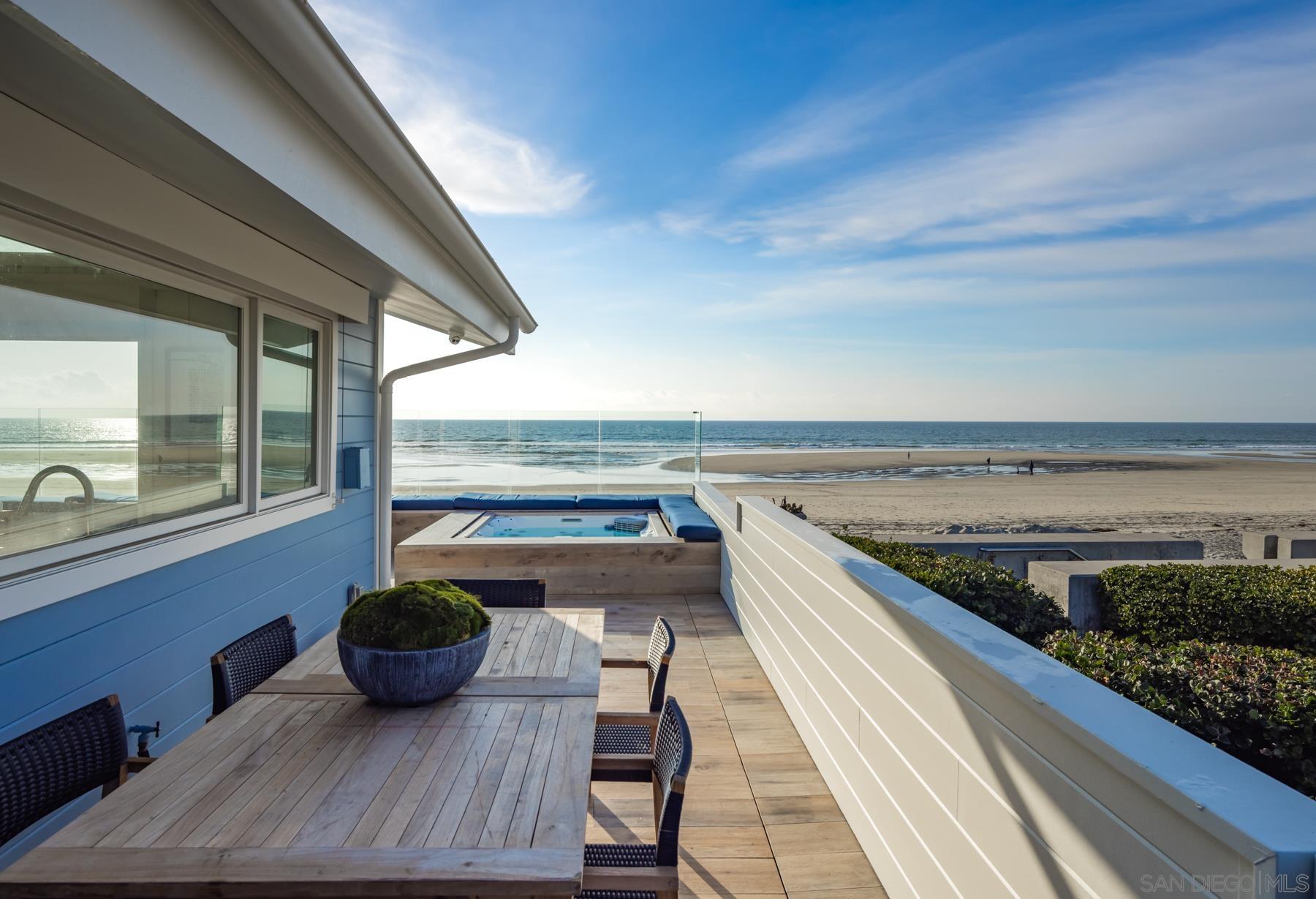 Detail Gallery Image 23 of 30 For 2050  Ocean Front, Del Mar,  CA 92014 - 5 Beds | 5 Baths