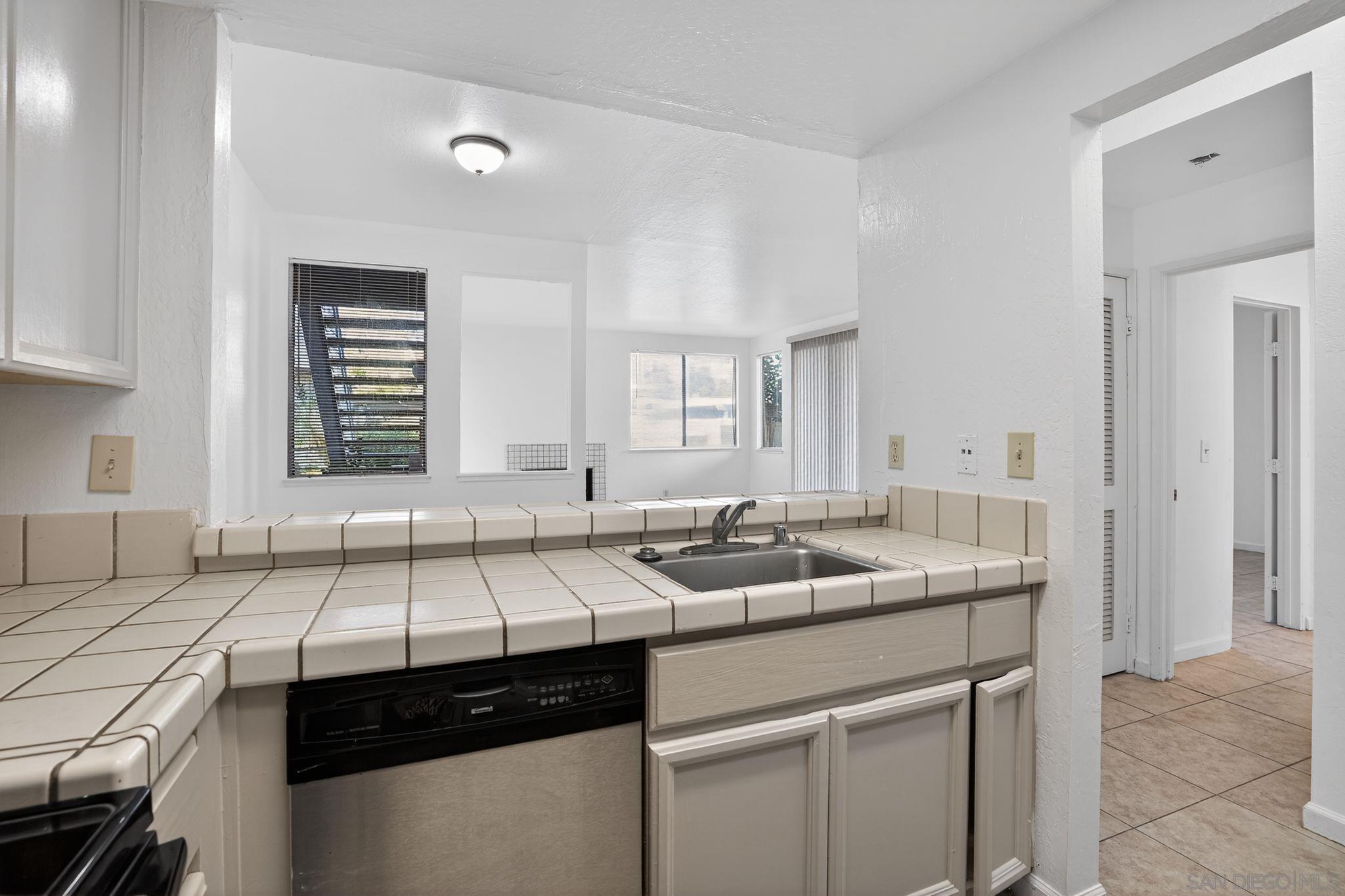 Detail Gallery Image 9 of 15 For 3784  Stoneglen  #N,  San Pablo,  CA 94806 - 1 Beds | 1 Baths