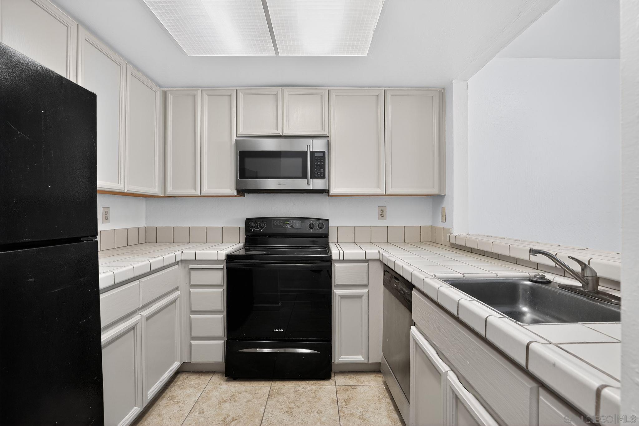 Detail Gallery Image 10 of 15 For 3784  Stoneglen  #N,  San Pablo,  CA 94806 - 1 Beds | 1 Baths