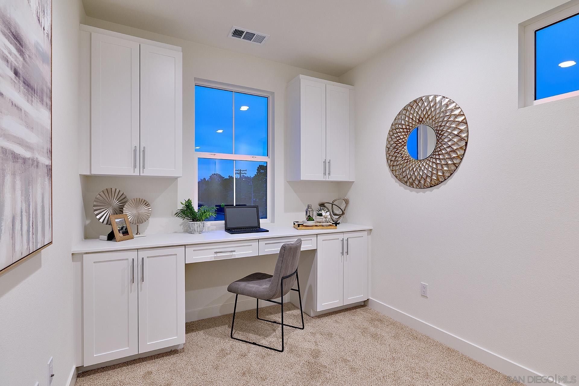 Detail Gallery Image 14 of 33 For 793  Michael Ct, Vista,  CA 92081 - 4 Beds | 3/1 Baths
