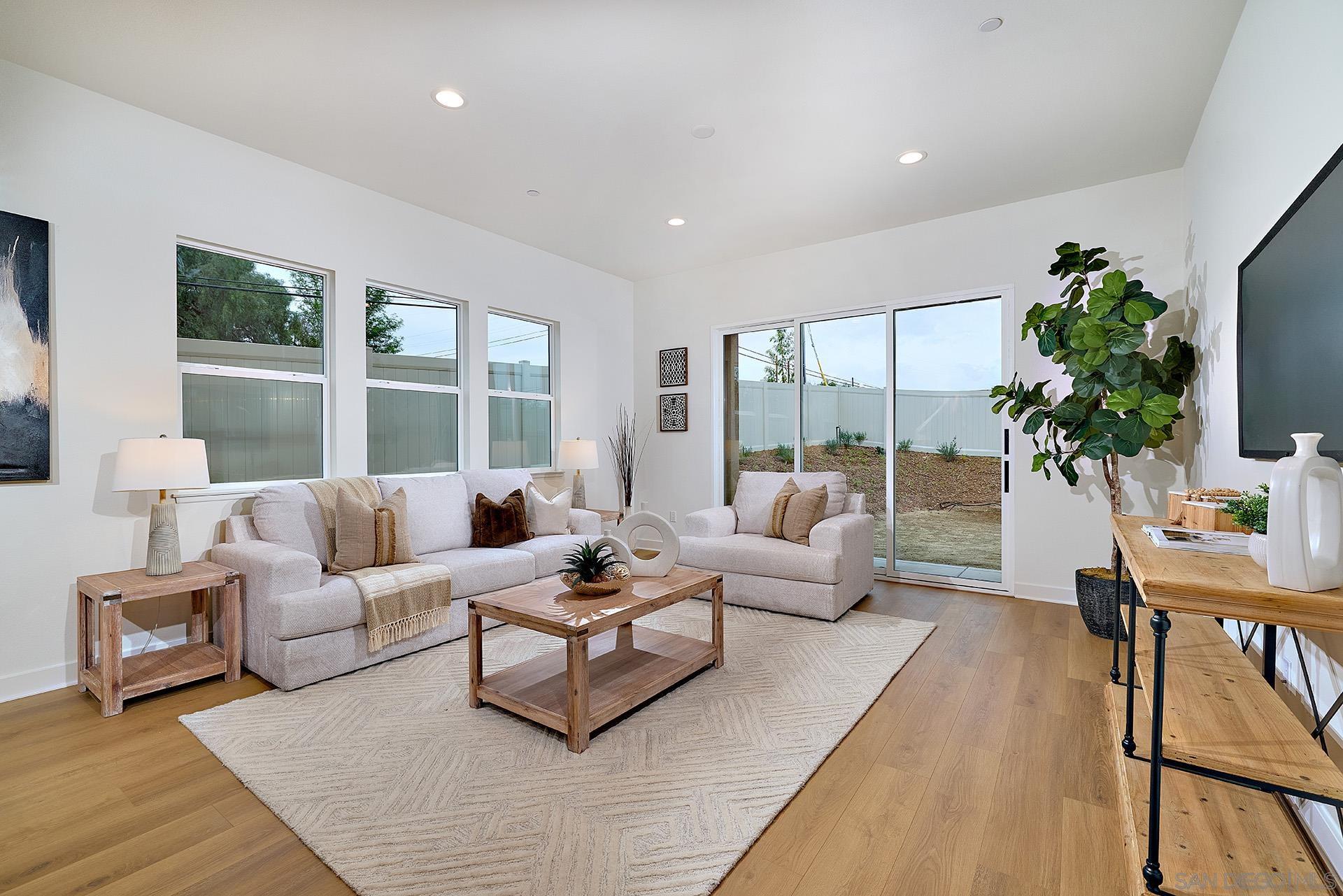 Detail Gallery Image 16 of 33 For 793  Michael Ct, Vista,  CA 92081 - 4 Beds | 3/1 Baths