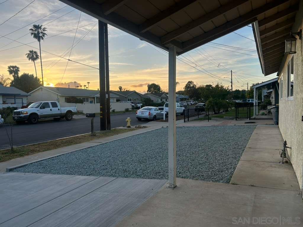 Detail Gallery Image 2 of 15 For 634  Aster St, Escondido,  CA 92027 - 3 Beds | 1 Baths