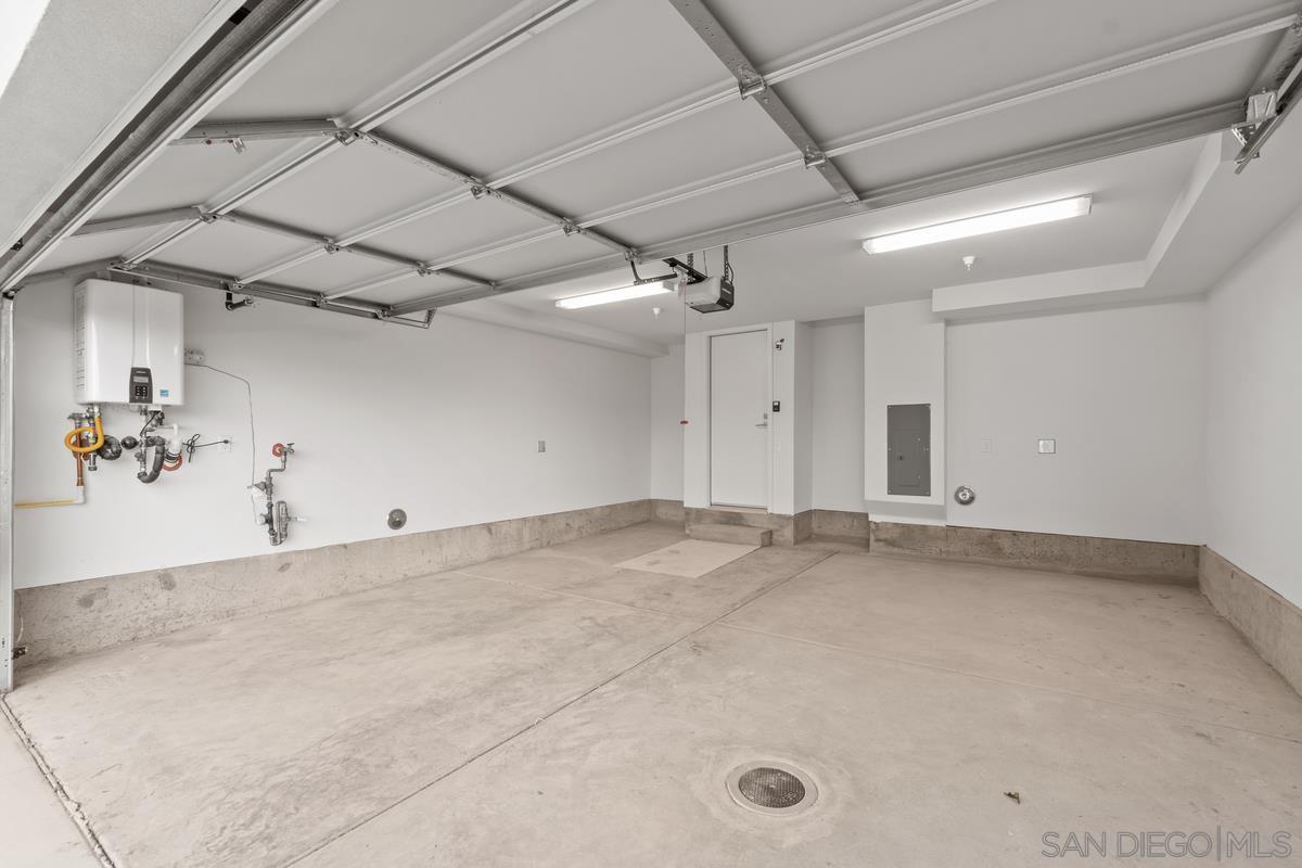 Detail Gallery Image 21 of 25 For 1045  32nd St  4, San Diego,  CA 92102 - 3 Beds | 3/1 Baths