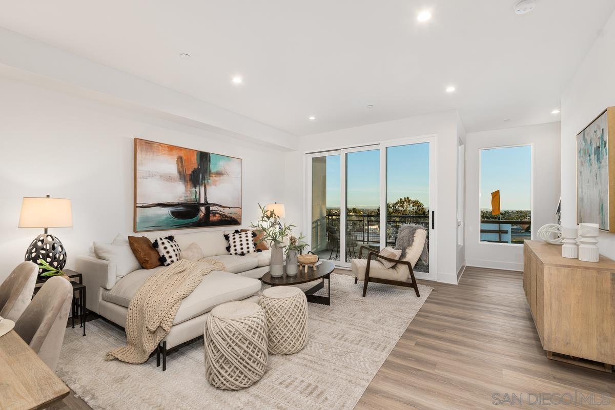 Detail Gallery Image 5 of 25 For 1045  32nd St  4, San Diego,  CA 92102 - 3 Beds | 3/1 Baths