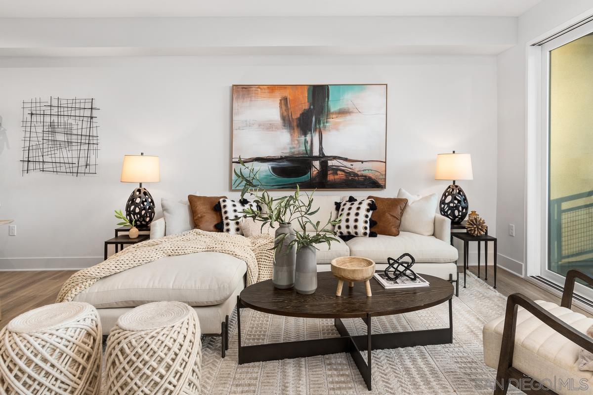 Detail Gallery Image 7 of 25 For 1045  32nd St  4, San Diego,  CA 92102 - 3 Beds | 3/1 Baths