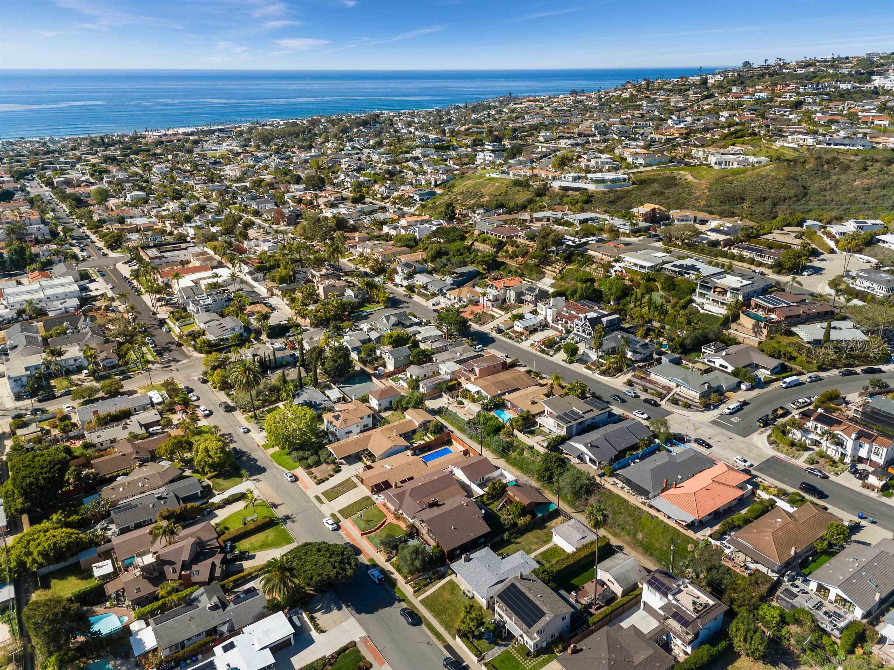 Detail Gallery Image 23 of 54 For 1166  Agate St, San Diego,  CA 92109 - 3 Beds | 2/1 Baths