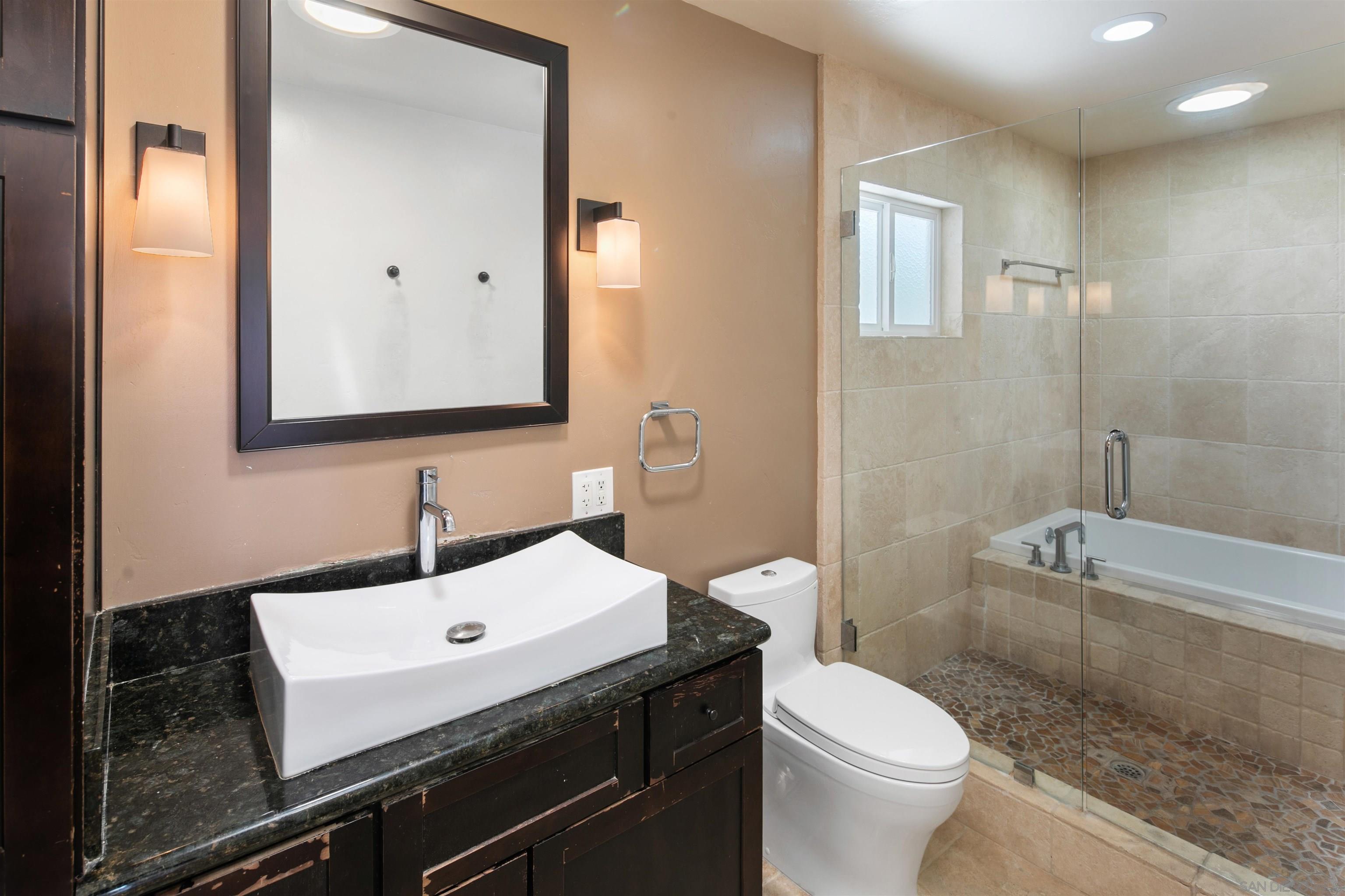 Detail Gallery Image 28 of 54 For 1166  Agate St, San Diego,  CA 92109 - 3 Beds | 2/1 Baths