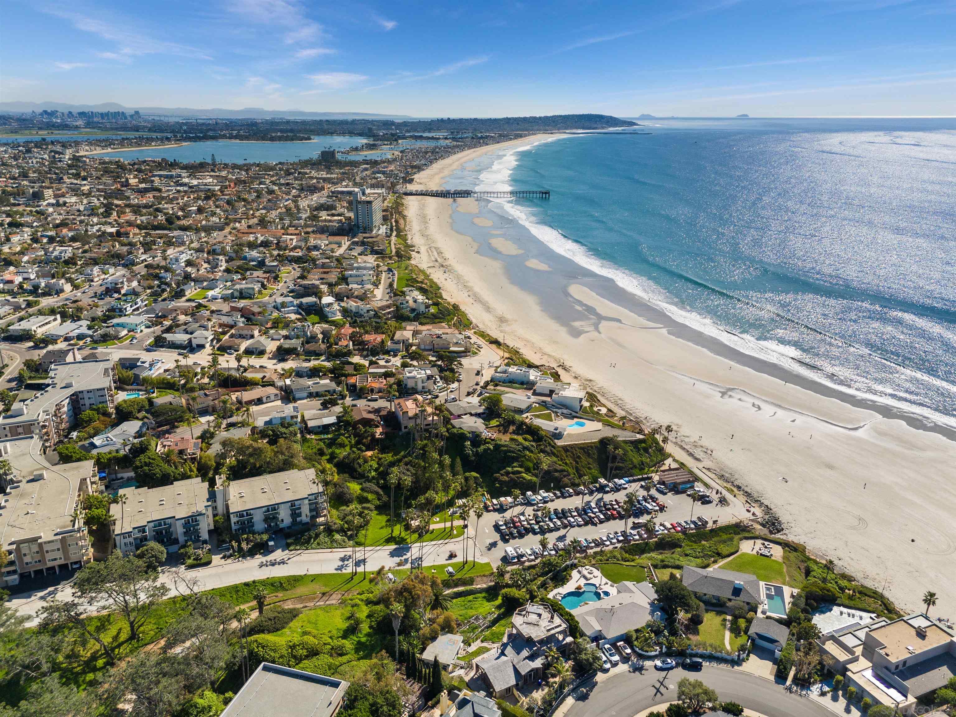 Detail Gallery Image 30 of 54 For 1166  Agate St, San Diego,  CA 92109 - 3 Beds | 2/1 Baths