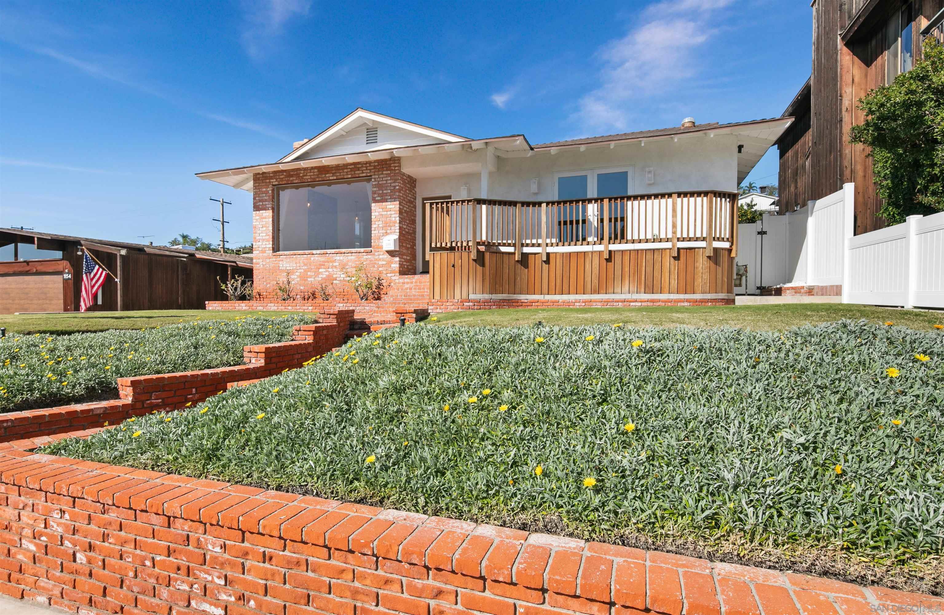 Detail Gallery Image 32 of 54 For 1166  Agate St, San Diego,  CA 92109 - 3 Beds | 2/1 Baths