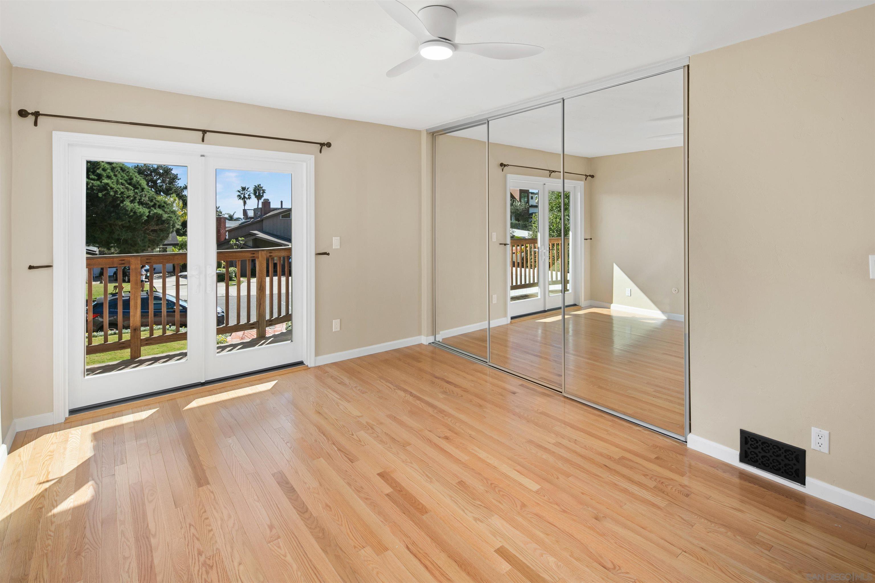 Detail Gallery Image 39 of 54 For 1166  Agate St, San Diego,  CA 92109 - 3 Beds | 2/1 Baths