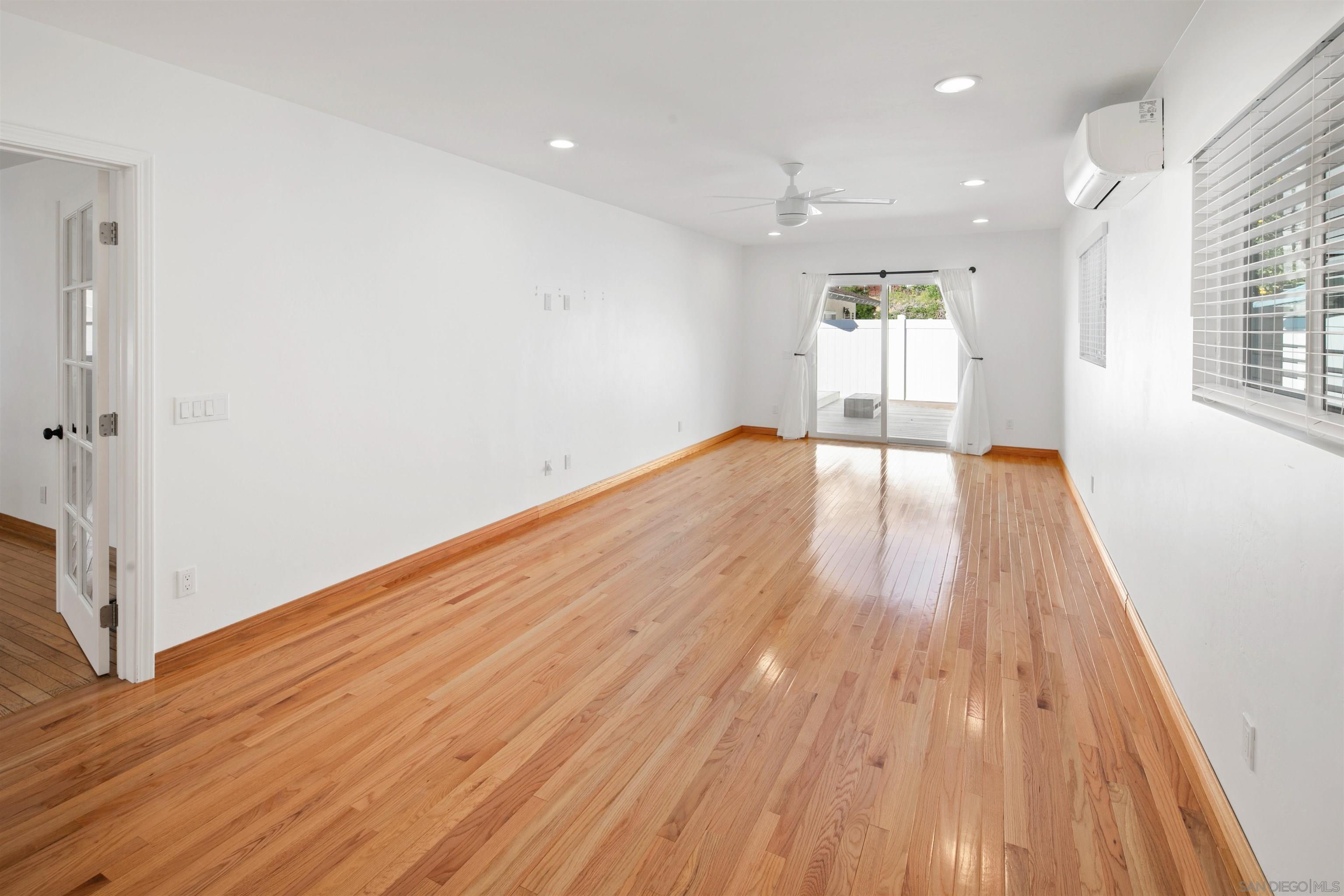 Detail Gallery Image 42 of 54 For 1166  Agate St, San Diego,  CA 92109 - 3 Beds | 2/1 Baths