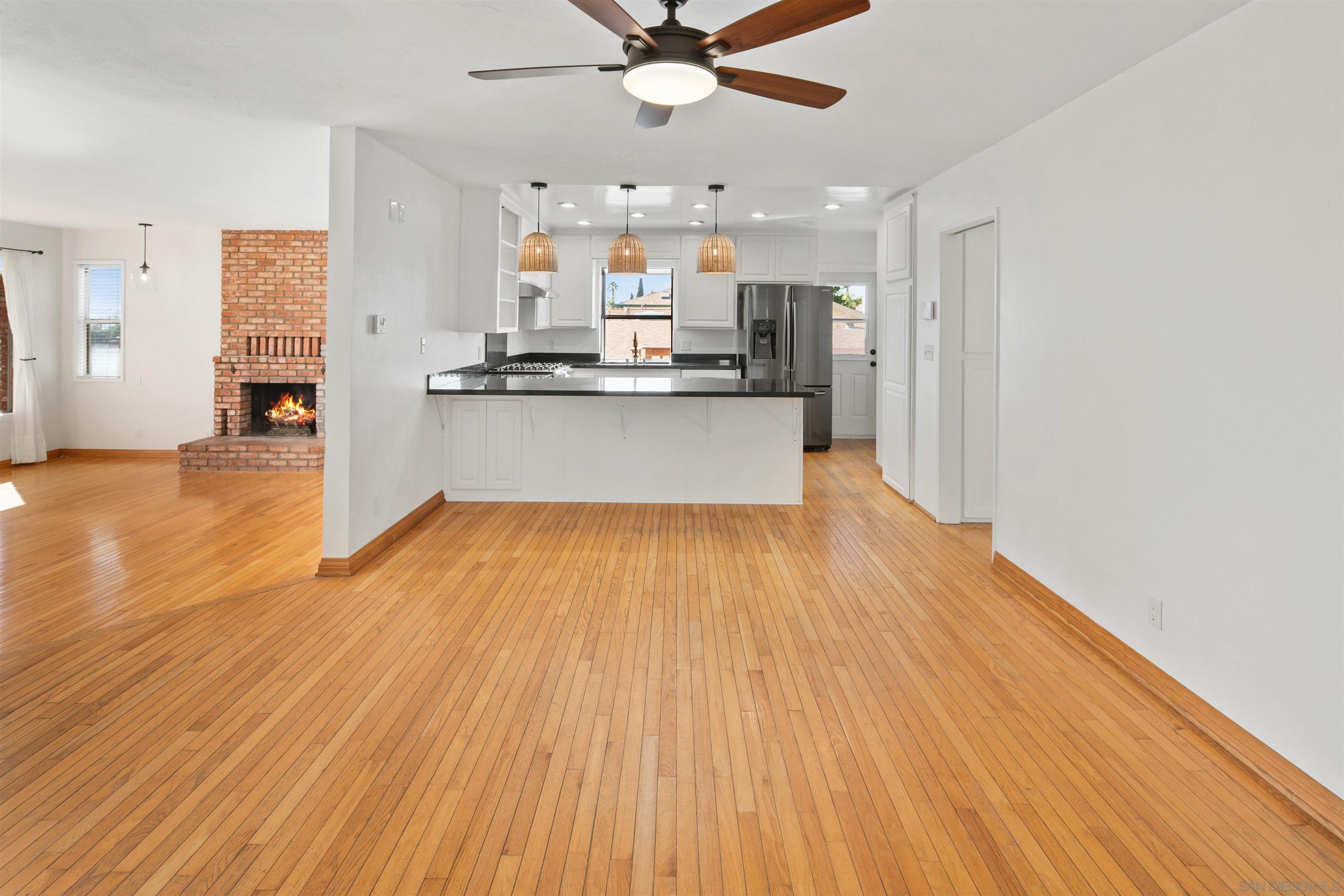 Detail Gallery Image 45 of 54 For 1166  Agate St, San Diego,  CA 92109 - 3 Beds | 2/1 Baths