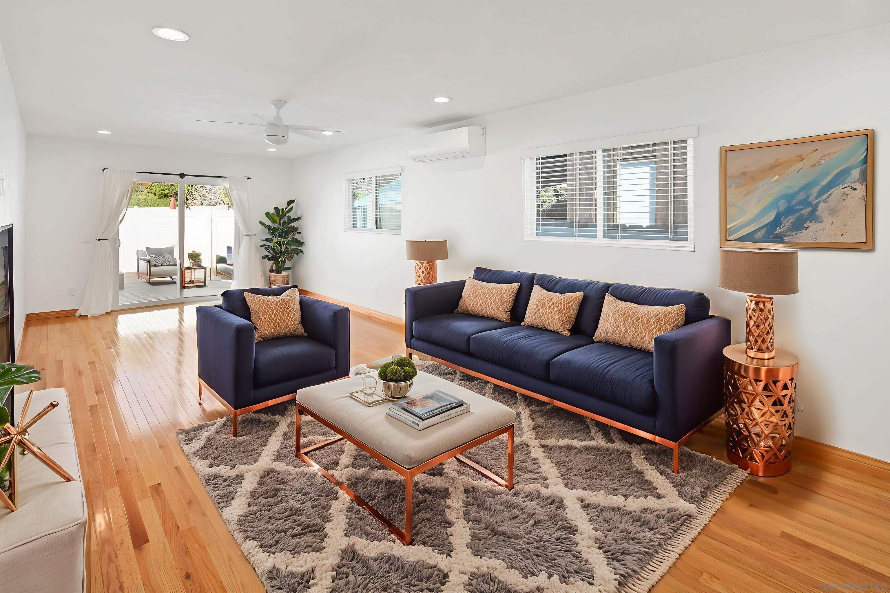 Detail Gallery Image 8 of 54 For 1166  Agate St, San Diego,  CA 92109 - 3 Beds | 2/1 Baths