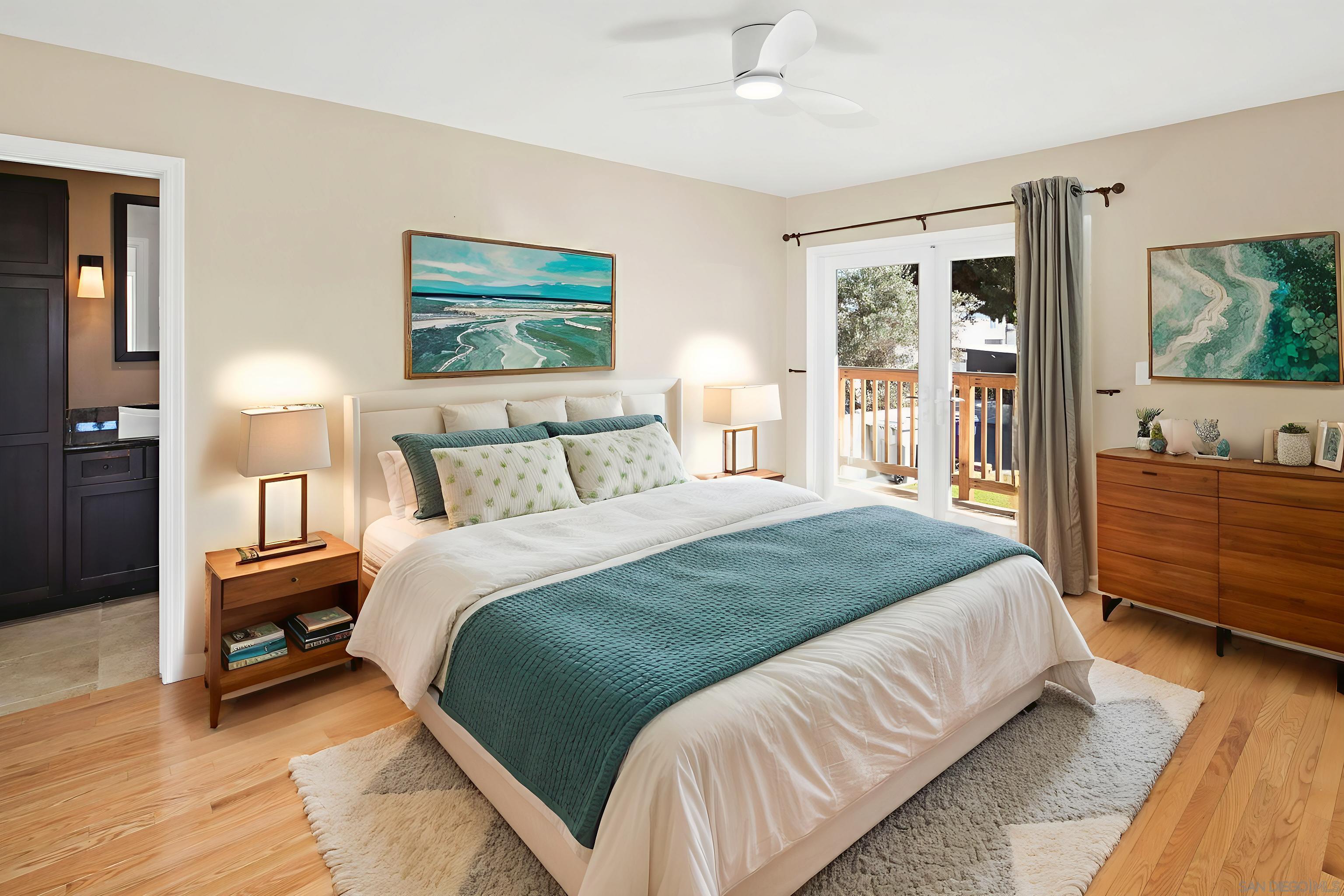 Detail Gallery Image 9 of 54 For 1166  Agate St, San Diego,  CA 92109 - 3 Beds | 2/1 Baths