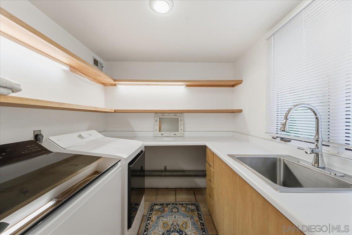 Detail Gallery Image 15 of 38 For 7030  Elfin Oaks Rd., Escondido,  CA 92029 - 4 Beds | 3/1 Baths