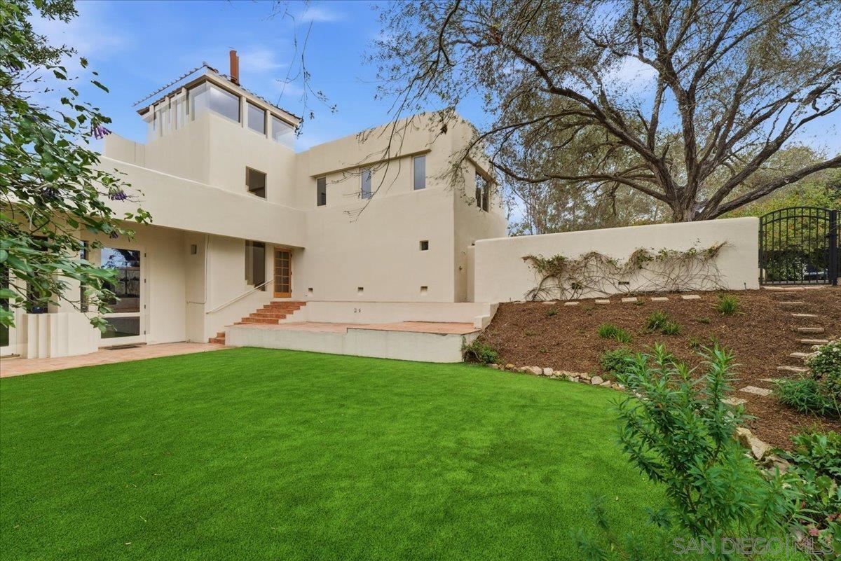 Detail Gallery Image 3 of 38 For 7030  Elfin Oaks Rd., Escondido,  CA 92029 - 4 Beds | 3/1 Baths