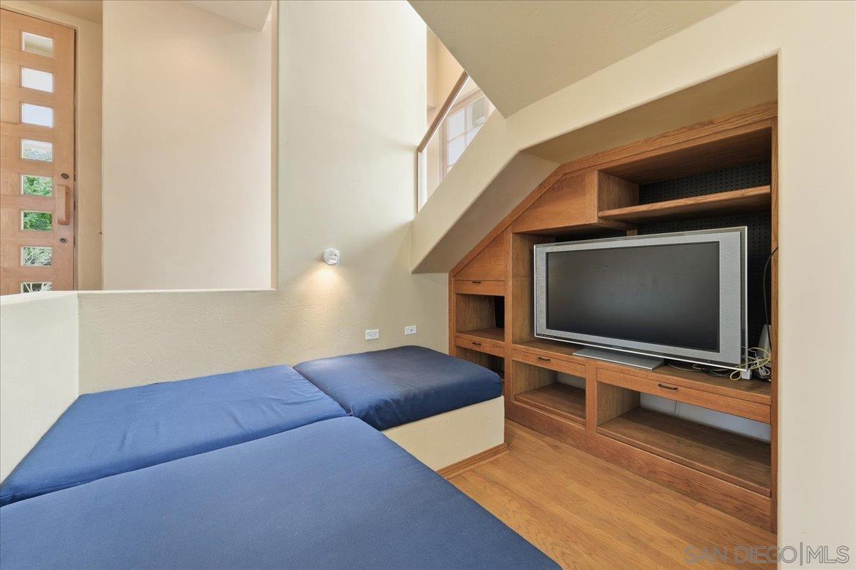 Detail Gallery Image 33 of 38 For 7030  Elfin Oaks Rd., Escondido,  CA 92029 - 4 Beds | 3/1 Baths