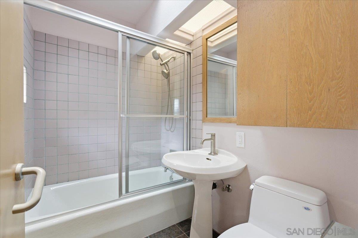 Detail Gallery Image 34 of 38 For 7030  Elfin Oaks Rd., Escondido,  CA 92029 - 4 Beds | 3/1 Baths