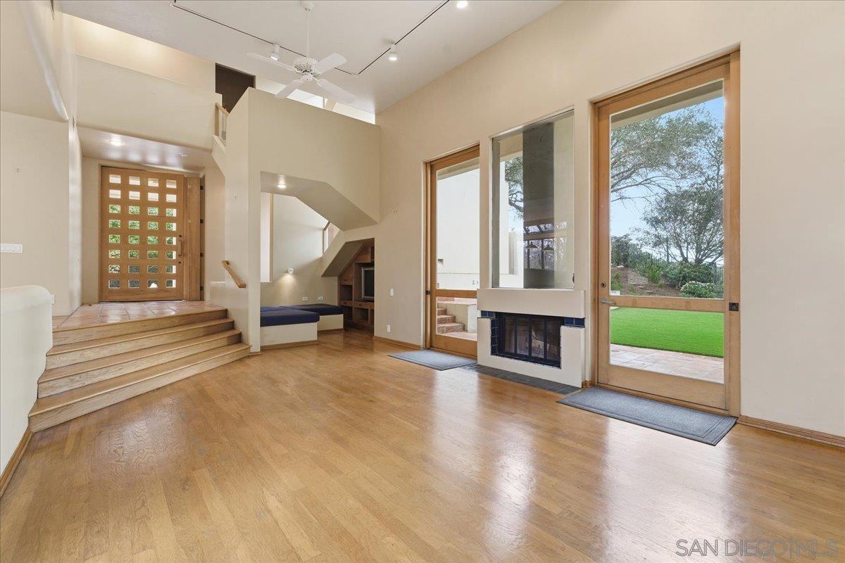 Detail Gallery Image 5 of 38 For 7030  Elfin Oaks Rd., Escondido,  CA 92029 - 4 Beds | 3/1 Baths