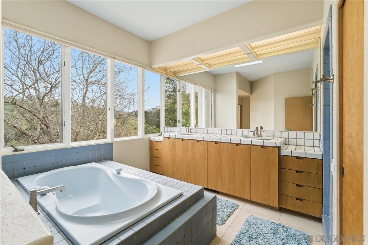 Detail Gallery Image 36 of 38 For 7030  Elfin Oaks Rd., Escondido,  CA 92029 - 4 Beds | 3/1 Baths