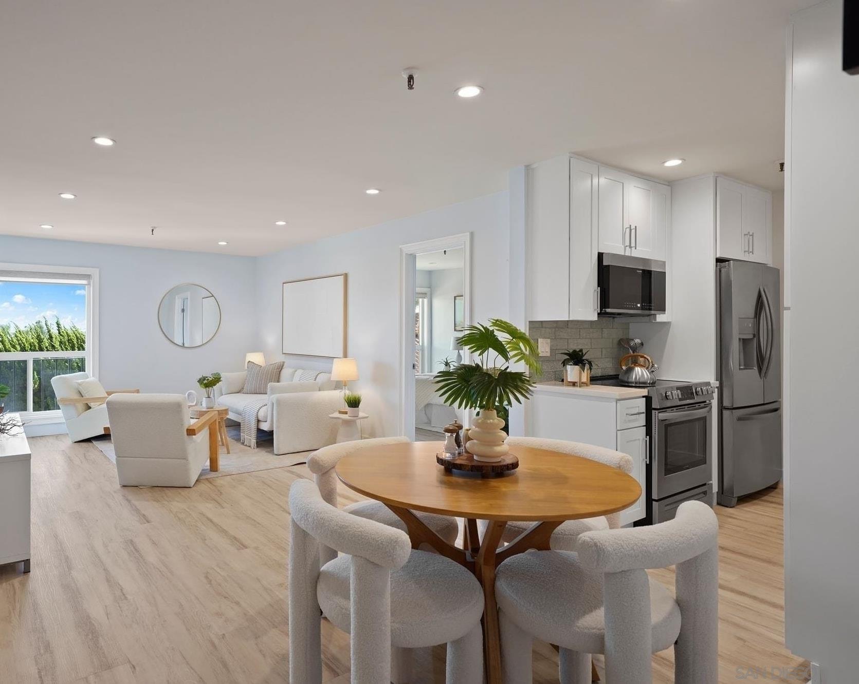 Front Image Thumbnail for SD250046172