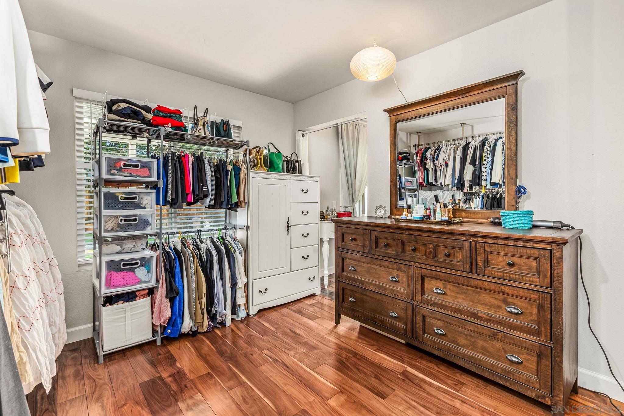 Detail Gallery Image 12 of 25 For 10831  Ironwood Rd, San Diego,  CA 92131 - 4 Beds | 3 Baths