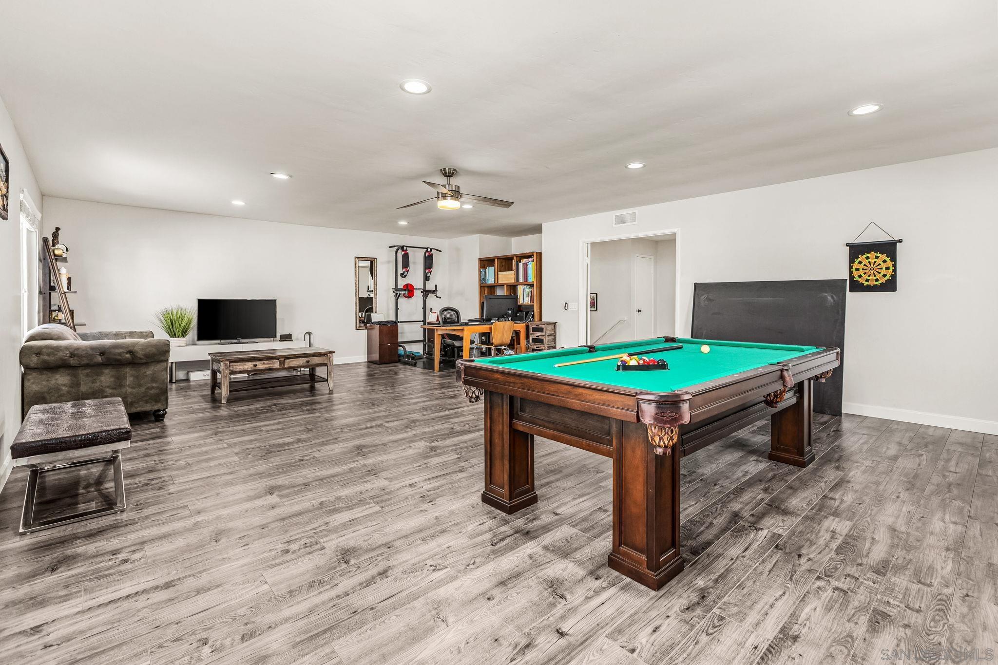 Detail Gallery Image 15 of 25 For 10831  Ironwood Rd, San Diego,  CA 92131 - 4 Beds | 3 Baths