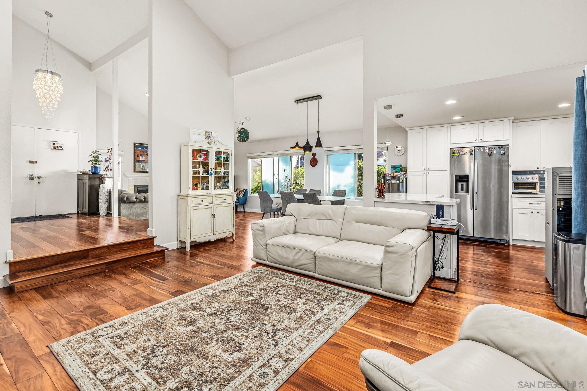 Detail Gallery Image 3 of 25 For 10831  Ironwood Rd, San Diego,  CA 92131 - 4 Beds | 3 Baths