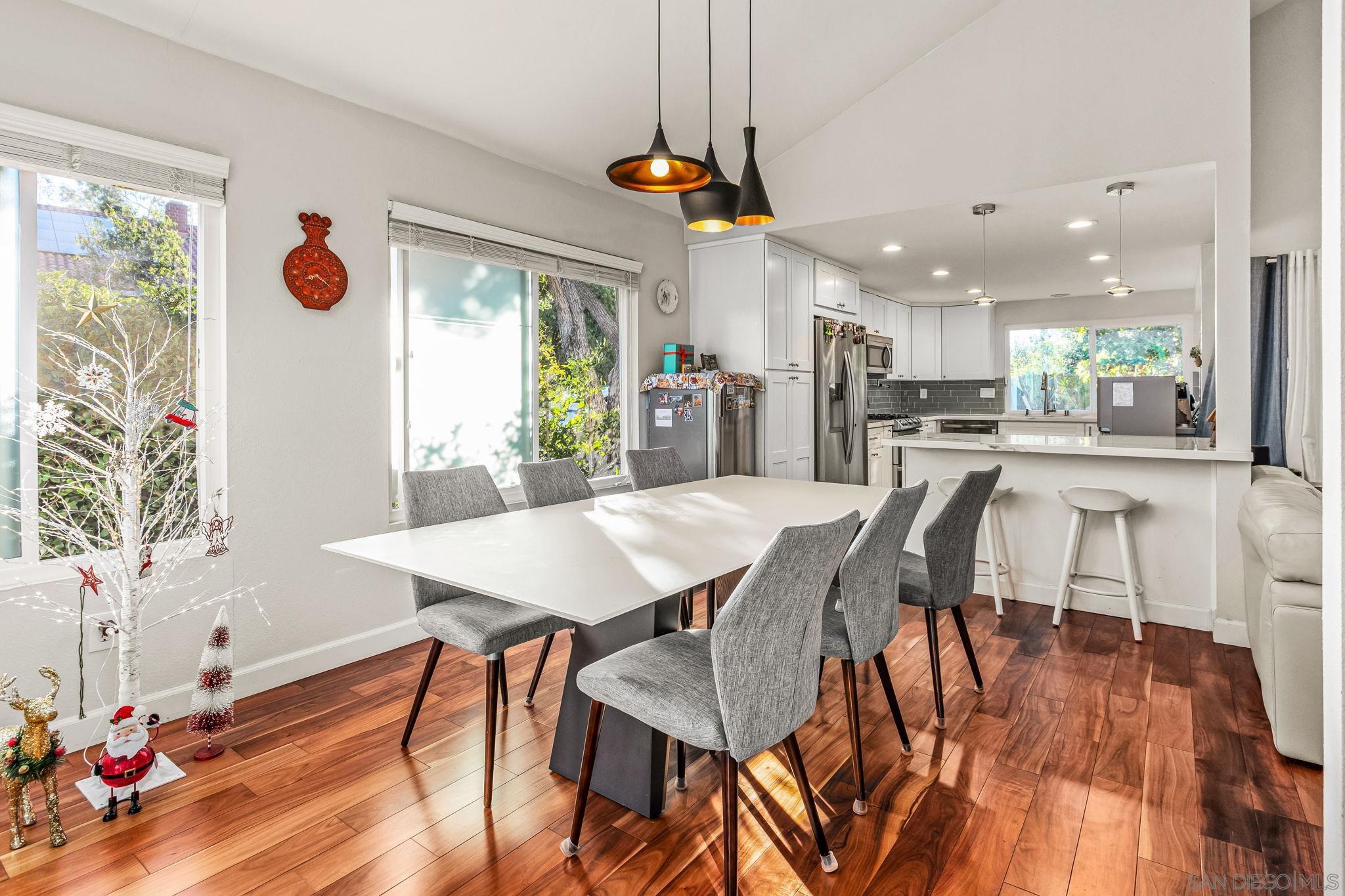 Detail Gallery Image 6 of 25 For 10831  Ironwood Rd, San Diego,  CA 92131 - 4 Beds | 3 Baths