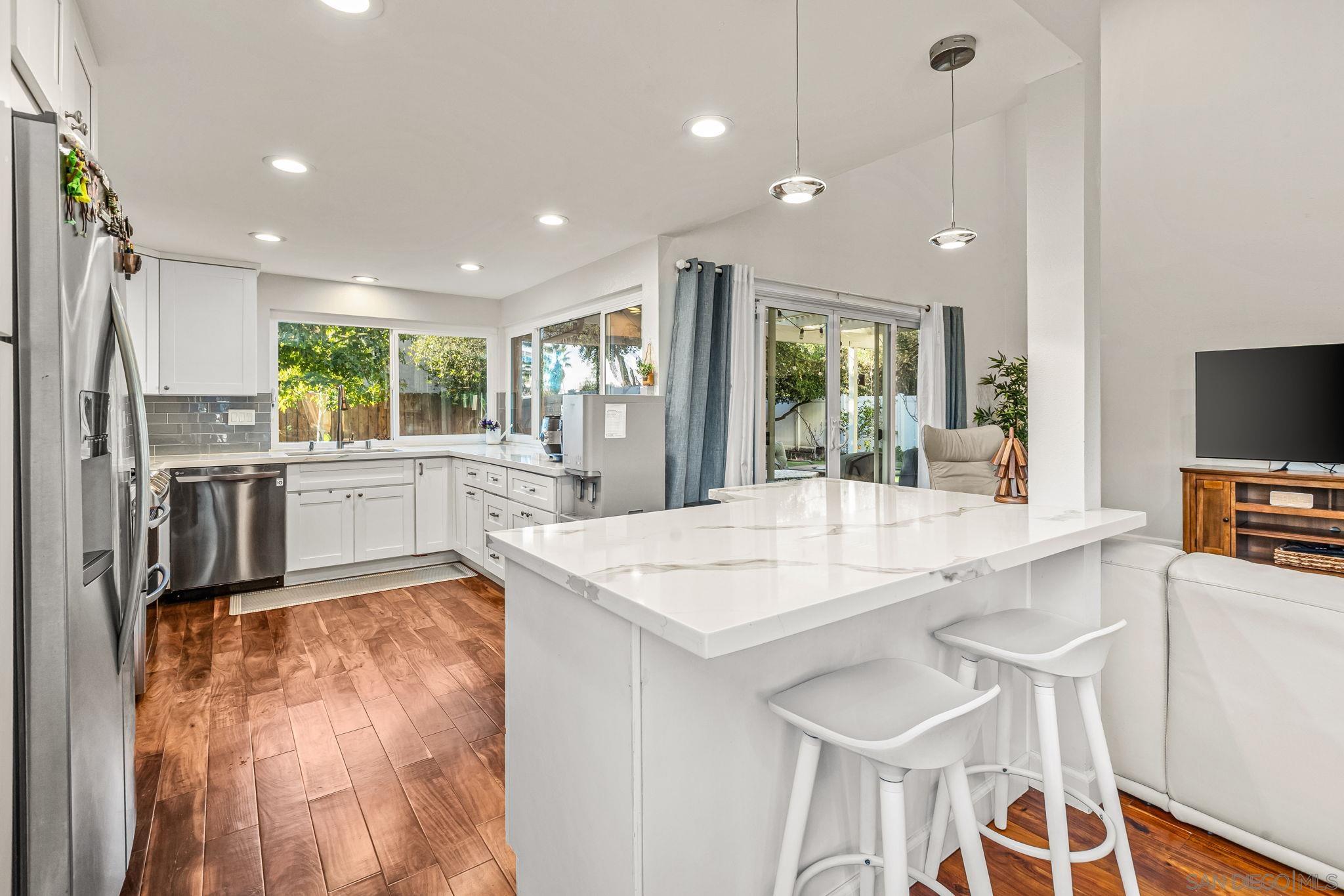 Detail Gallery Image 7 of 25 For 10831  Ironwood Rd, San Diego,  CA 92131 - 4 Beds | 3 Baths