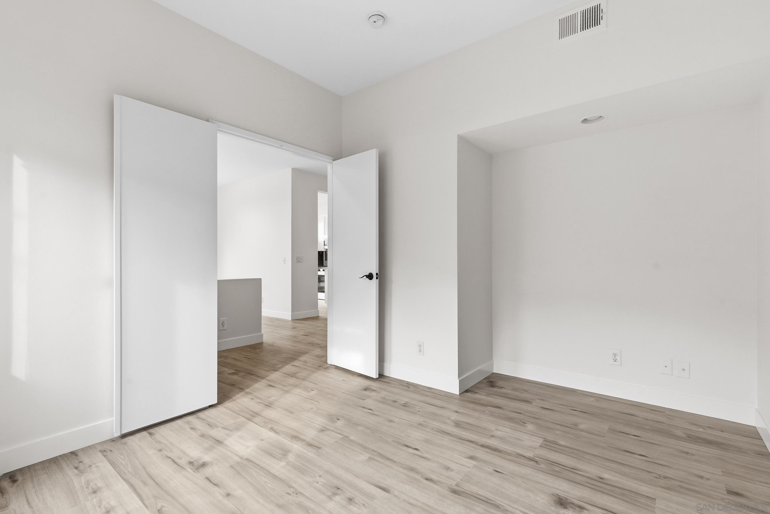 Detail Gallery Image 16 of 44 For 2235  Lago Ventana, Chula Vista,  CA 91914 - 4 Beds | 3 Baths