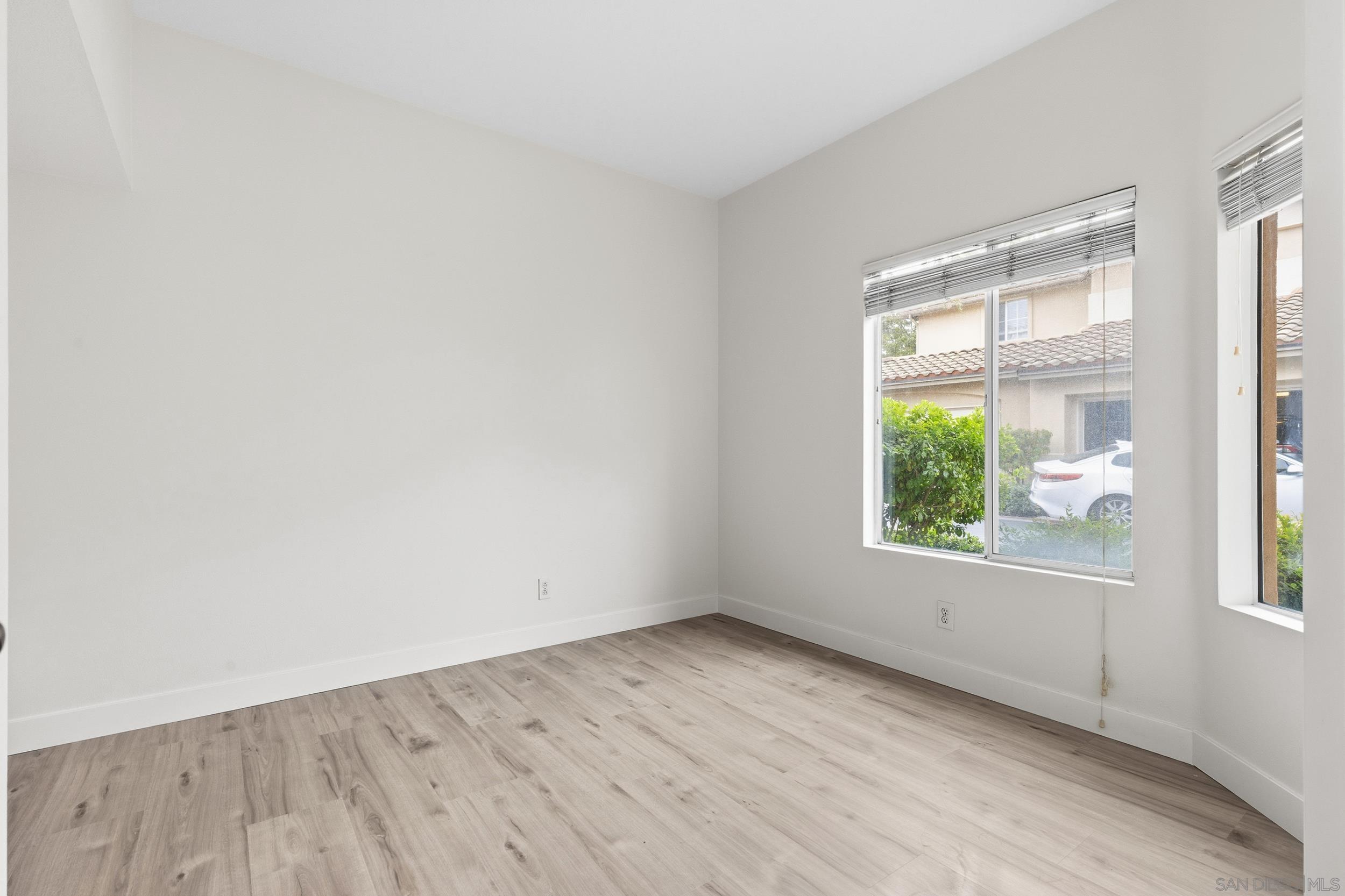 Detail Gallery Image 20 of 44 For 2235  Lago Ventana, Chula Vista,  CA 91914 - 4 Beds | 3 Baths