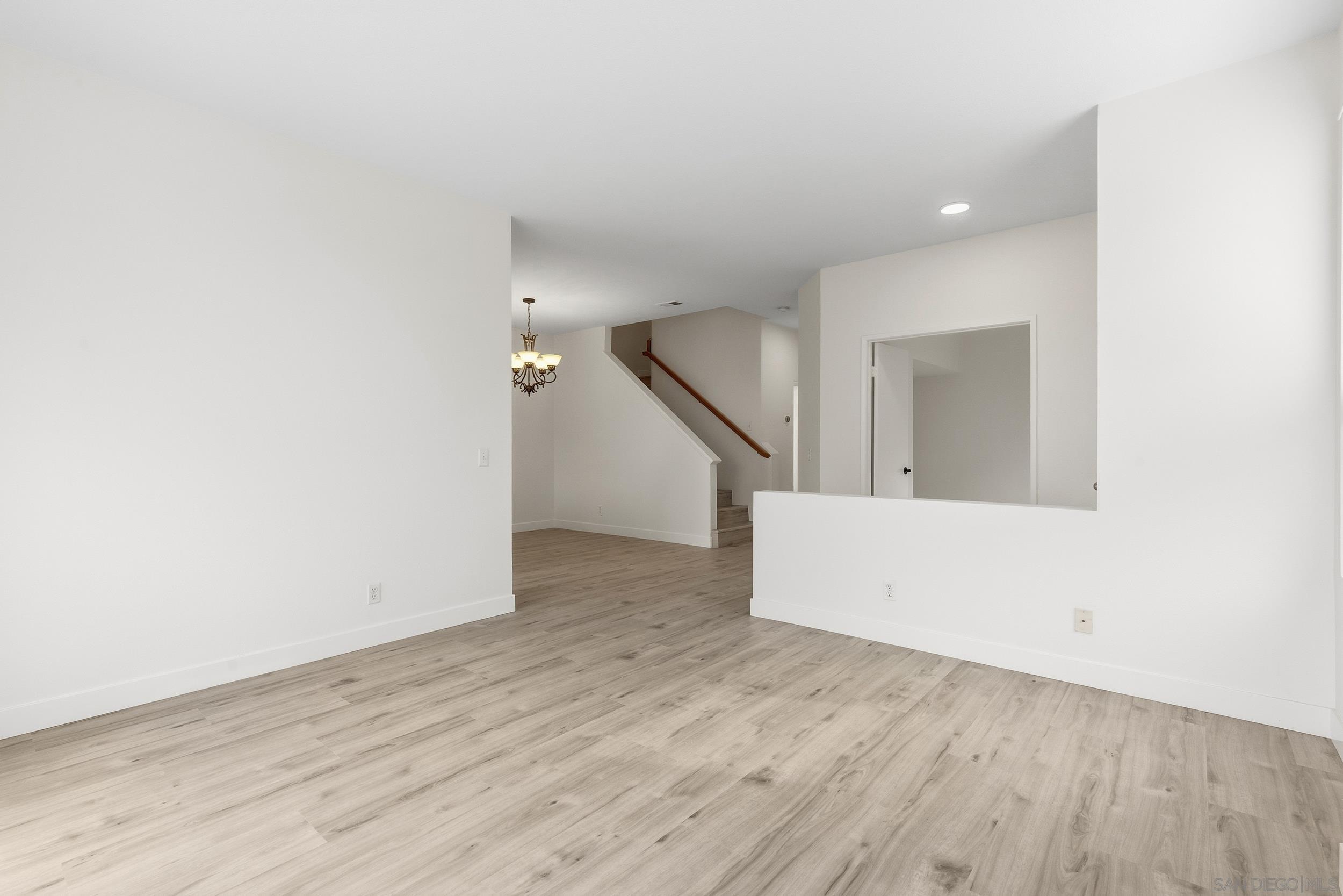 Detail Gallery Image 7 of 44 For 2235  Lago Ventana, Chula Vista,  CA 91914 - 4 Beds | 3 Baths