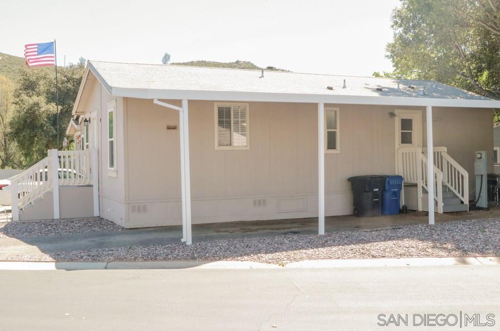 Detail Gallery Image 3 of 31 For 3505  Alpine Blvd  #49,  Alpine,  CA 91901 - 2 Beds | 2 Baths