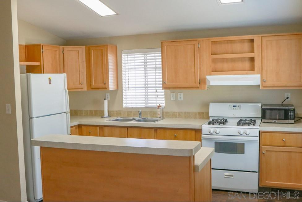 Detail Gallery Image 9 of 31 For 3505  Alpine Blvd  #49,  Alpine,  CA 91901 - 2 Beds | 2 Baths