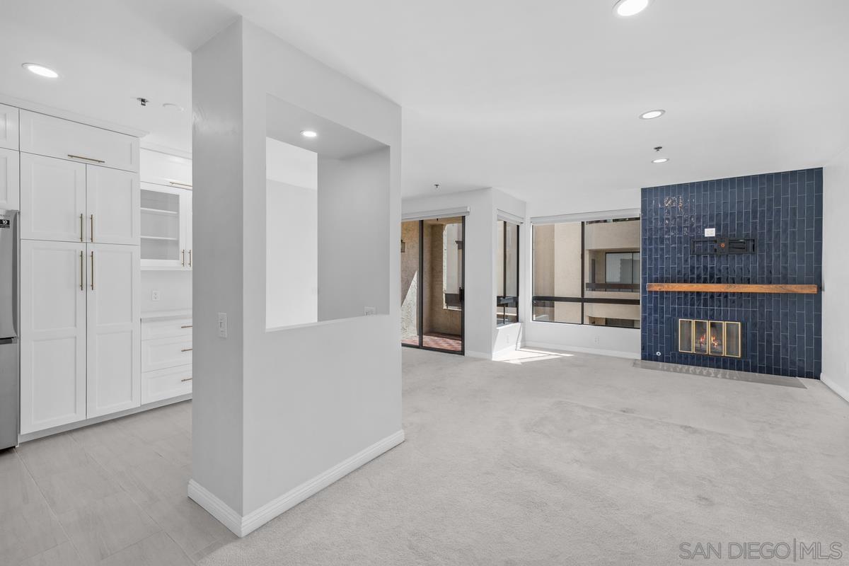 Detail Gallery Image 3 of 44 For 5845  Friars Rd  #1201,  San Diego,  CA 92110 - 3 Beds | 2 Baths