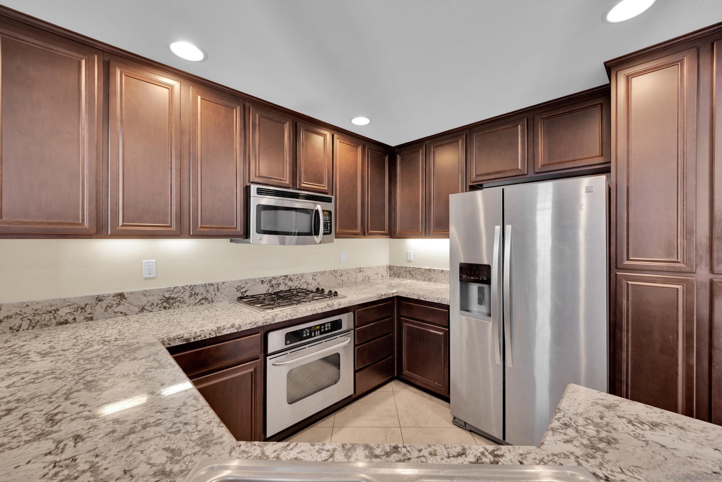 Detail Gallery Image 20 of 61 For 10413  Shelborne St  #45,  San Diego,  CA 92127 - 3 Beds | 2/1 Baths