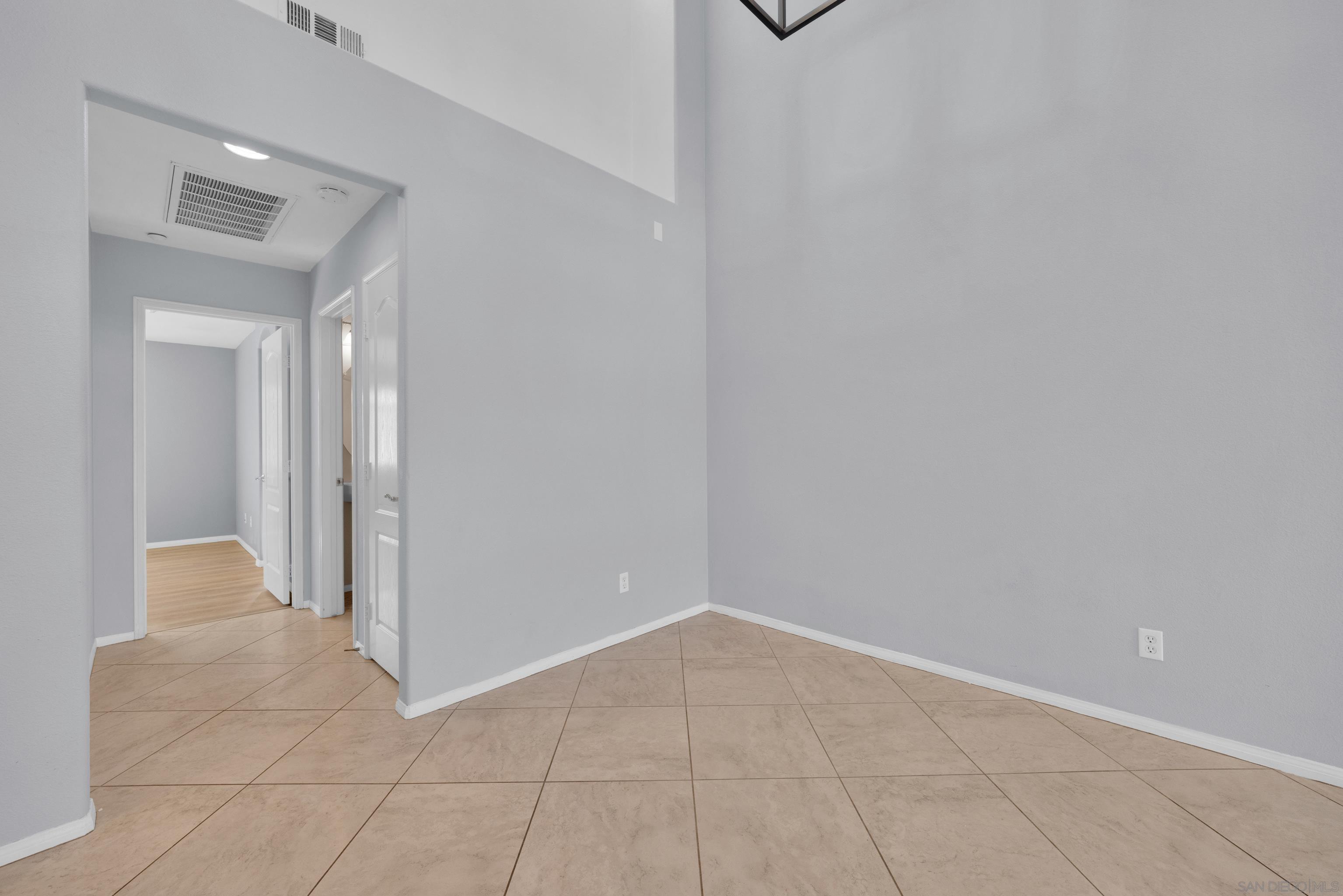 Detail Gallery Image 25 of 61 For 10413  Shelborne St  #45,  San Diego,  CA 92127 - 3 Beds | 2/1 Baths